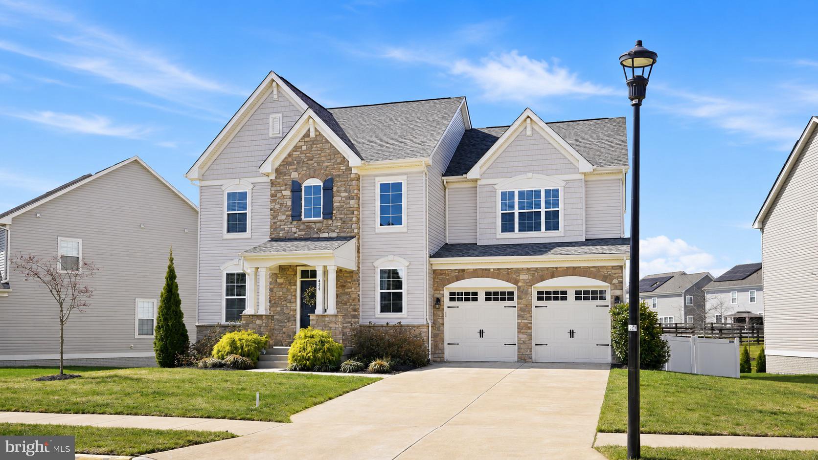 424 DAYLILY LANE