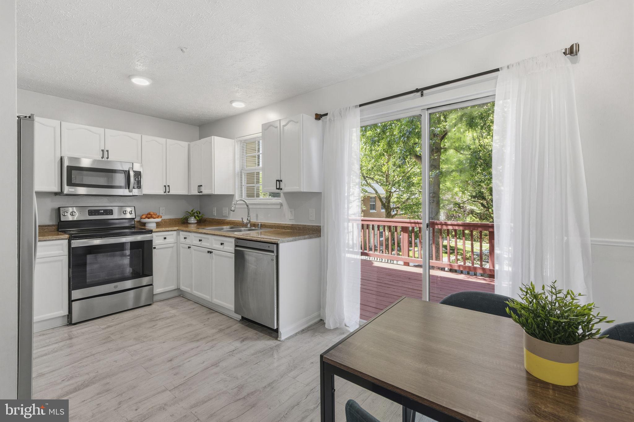 602 N BRANCH COURT
