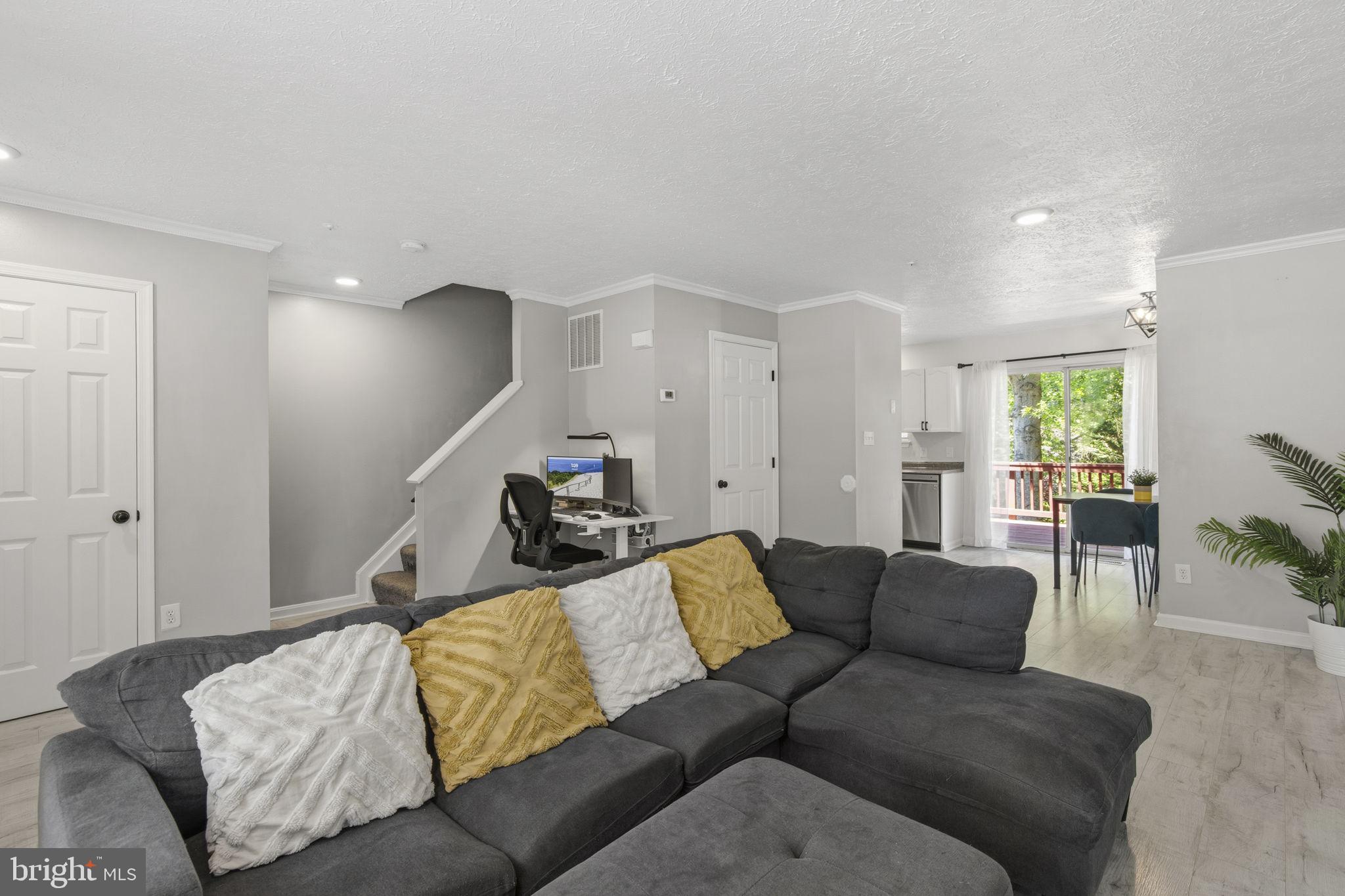 602 N BRANCH COURT