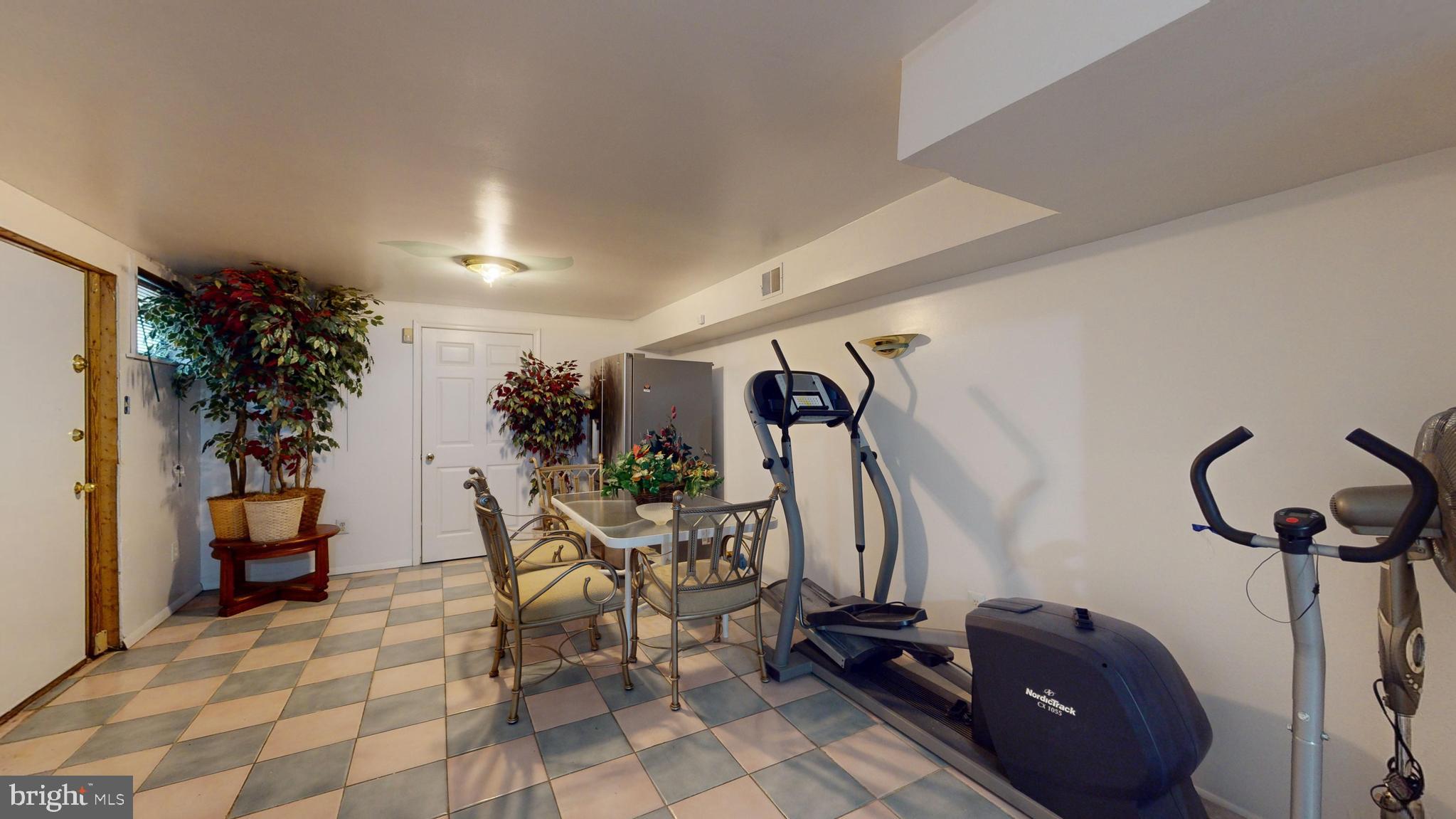 SIMMONS ACRES PLAT 5 - Residential