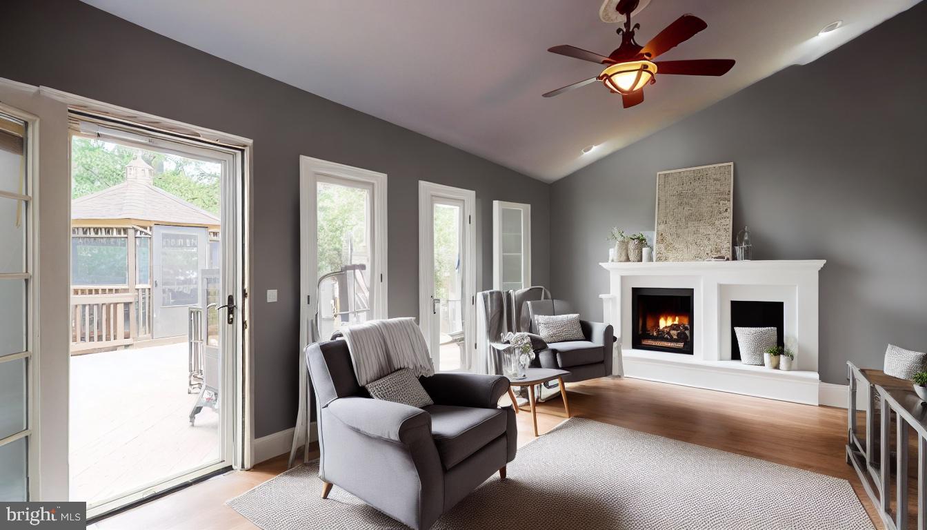 SIMMONS ACRES PLAT 5 - Residential