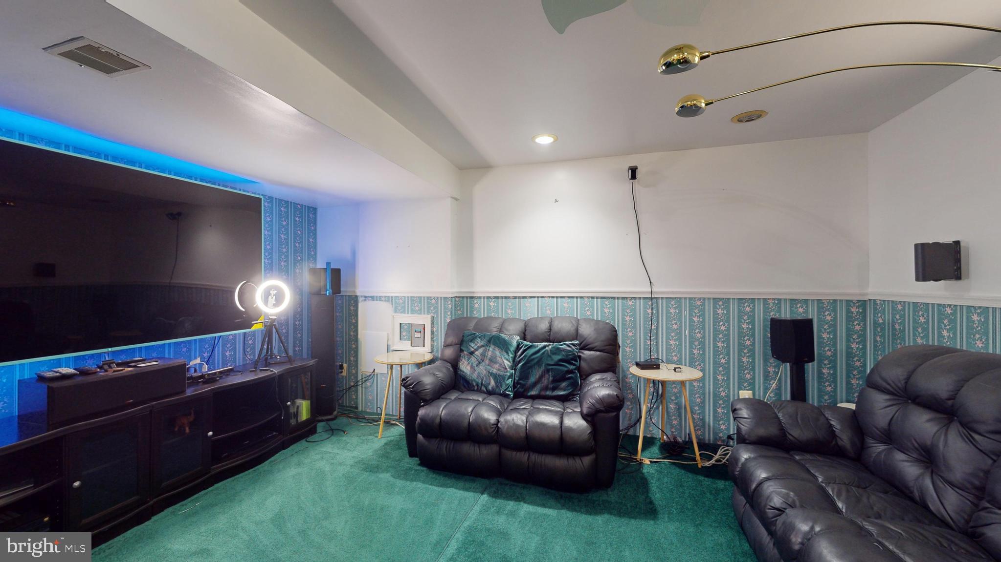 SIMMONS ACRES PLAT 5 - Residential