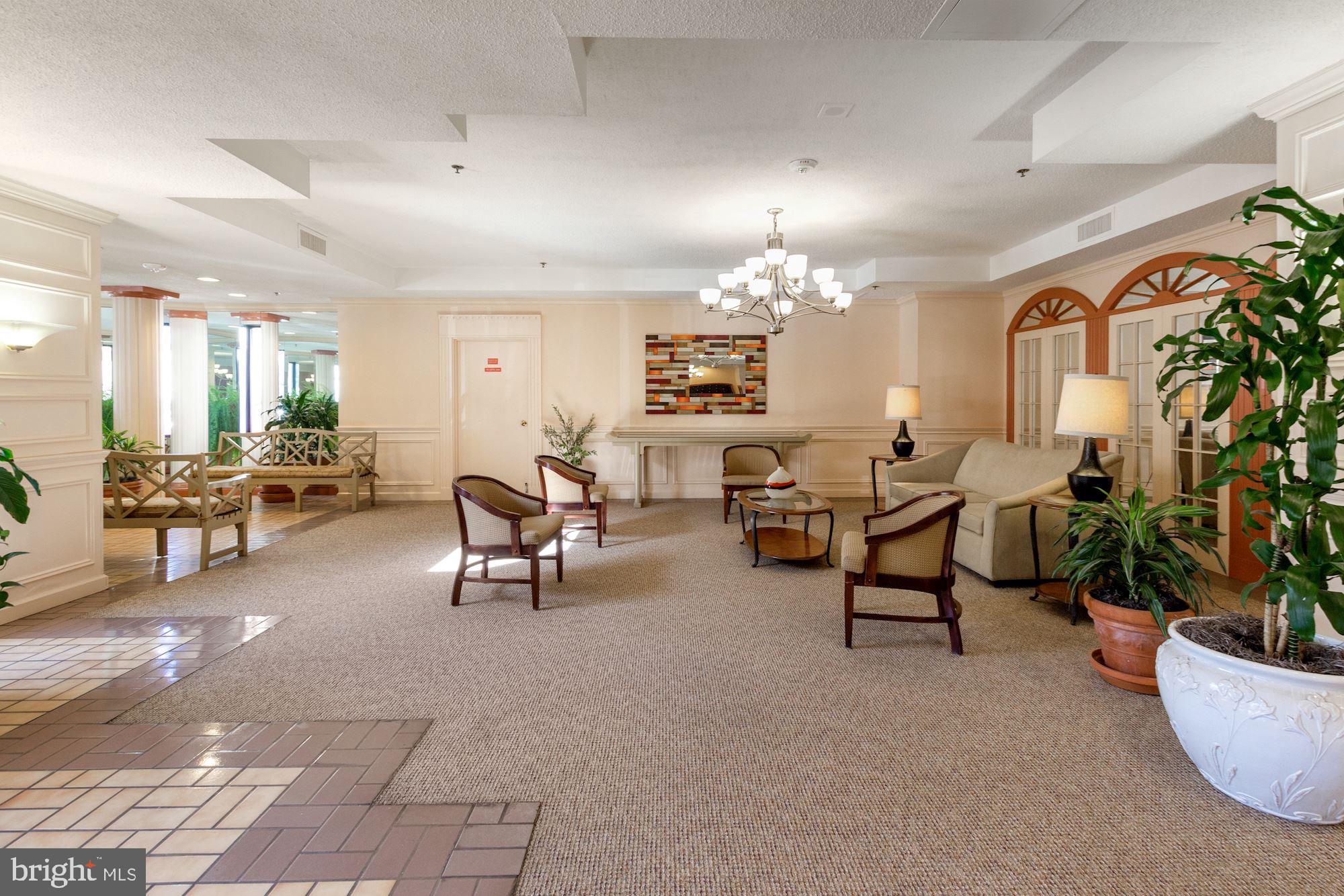 LEISURE WORLD - Residential