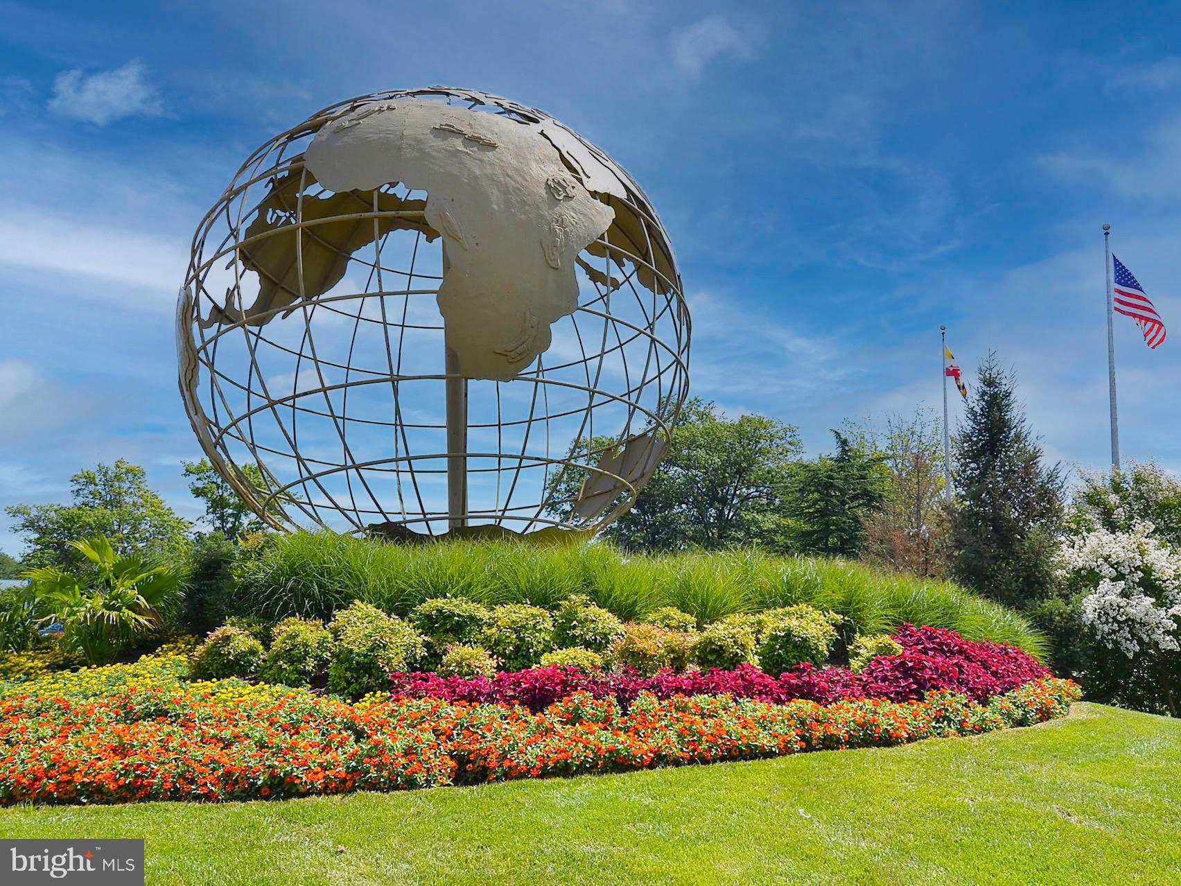 LEISURE WORLD - Residential