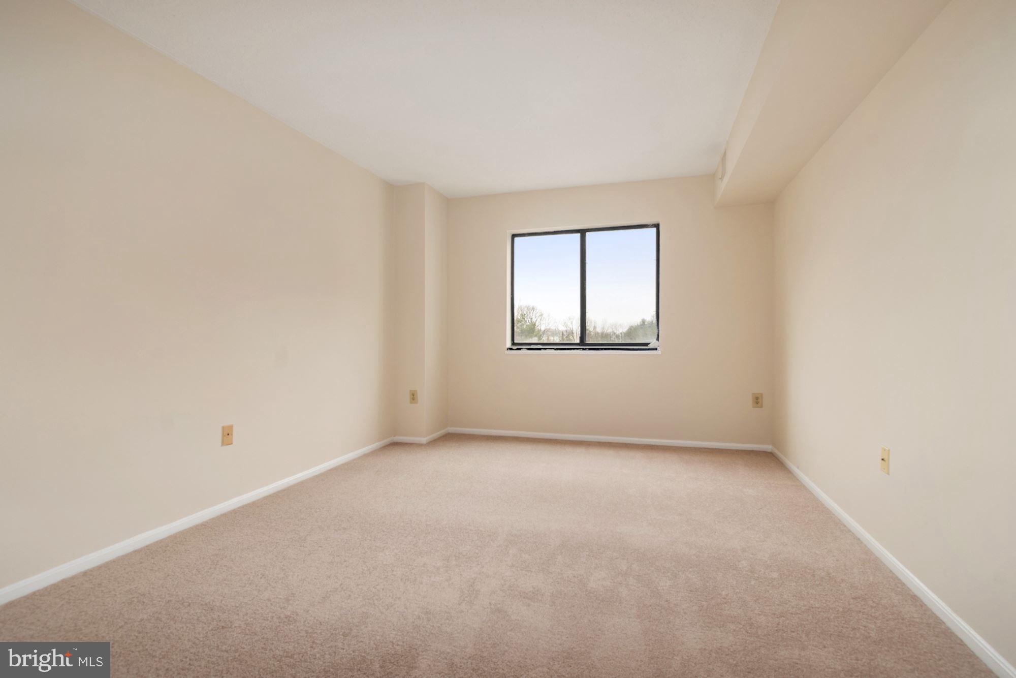 LEISURE WORLD - Residential