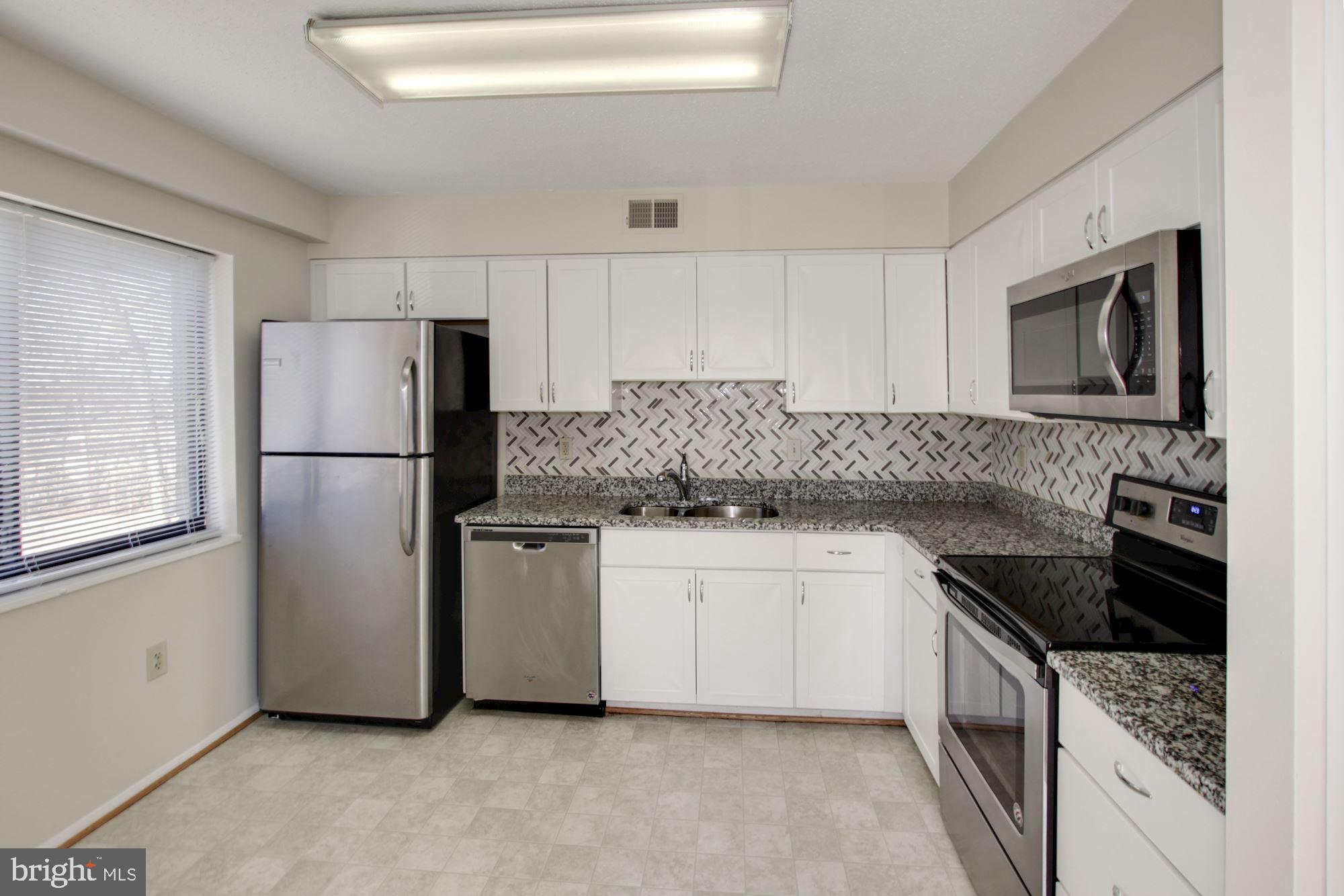 LEISURE WORLD - Residential