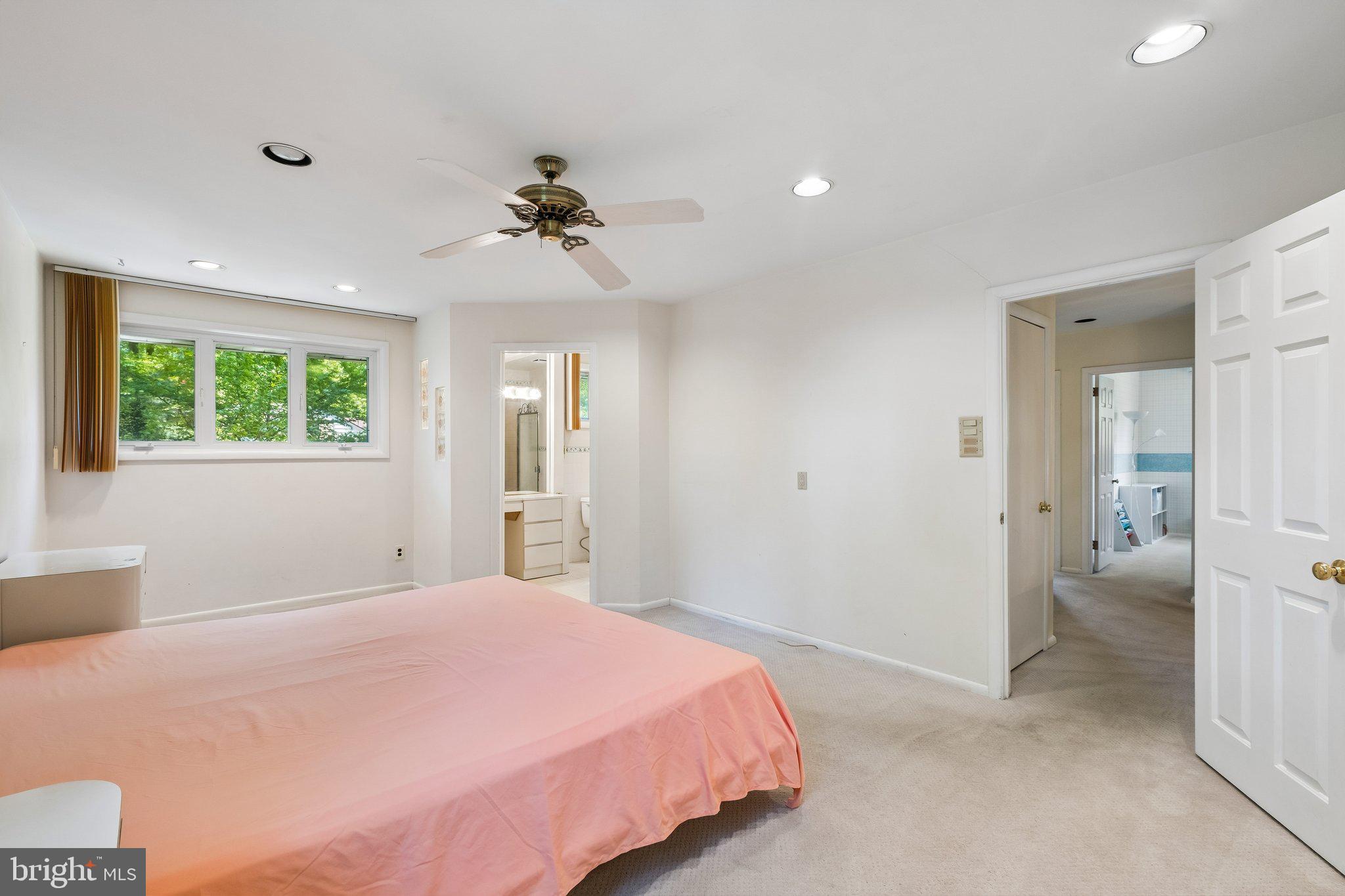 CROSSWICKS - Residential