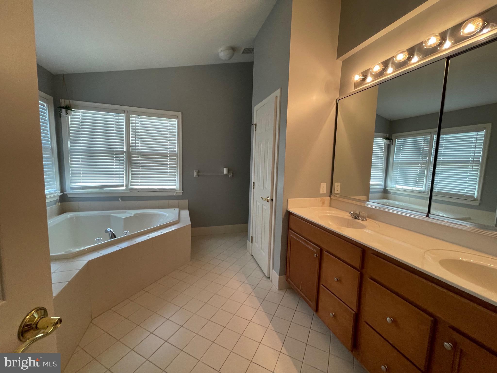 BAYSIDE - Residential