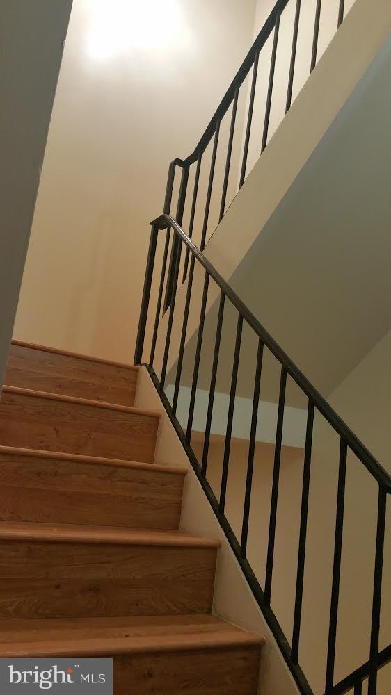 CLUBSIDE - Residential Lease