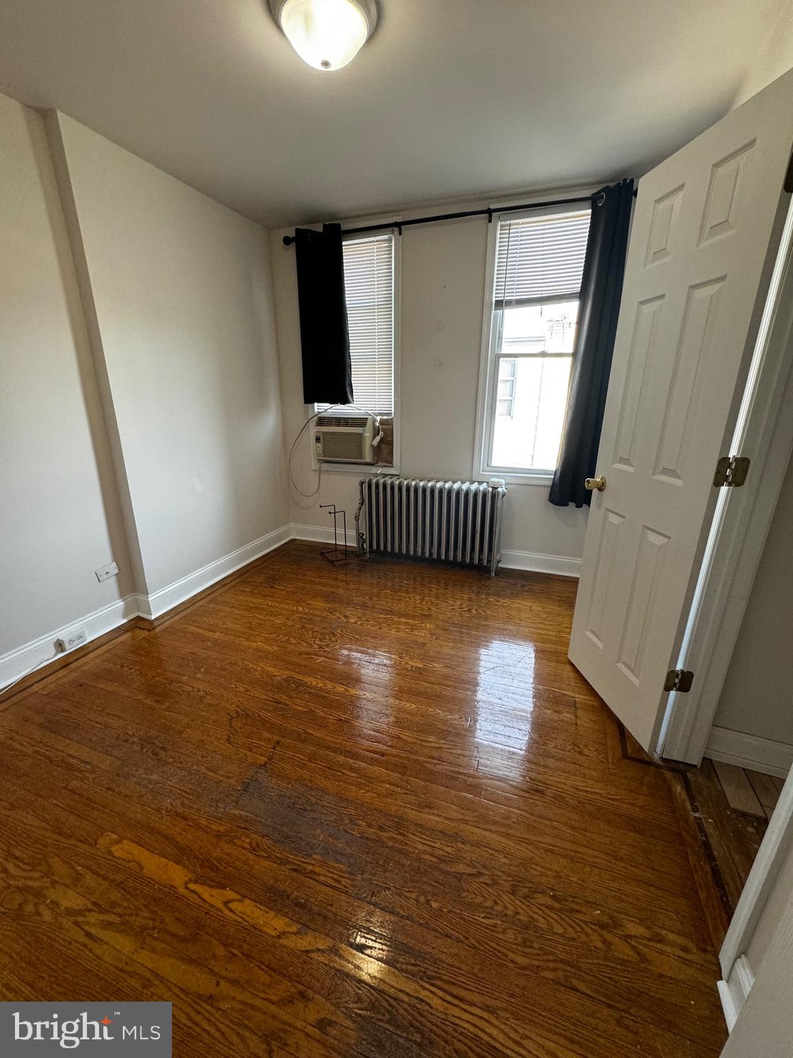 LOWER MOYAMENSING - Residential Lease