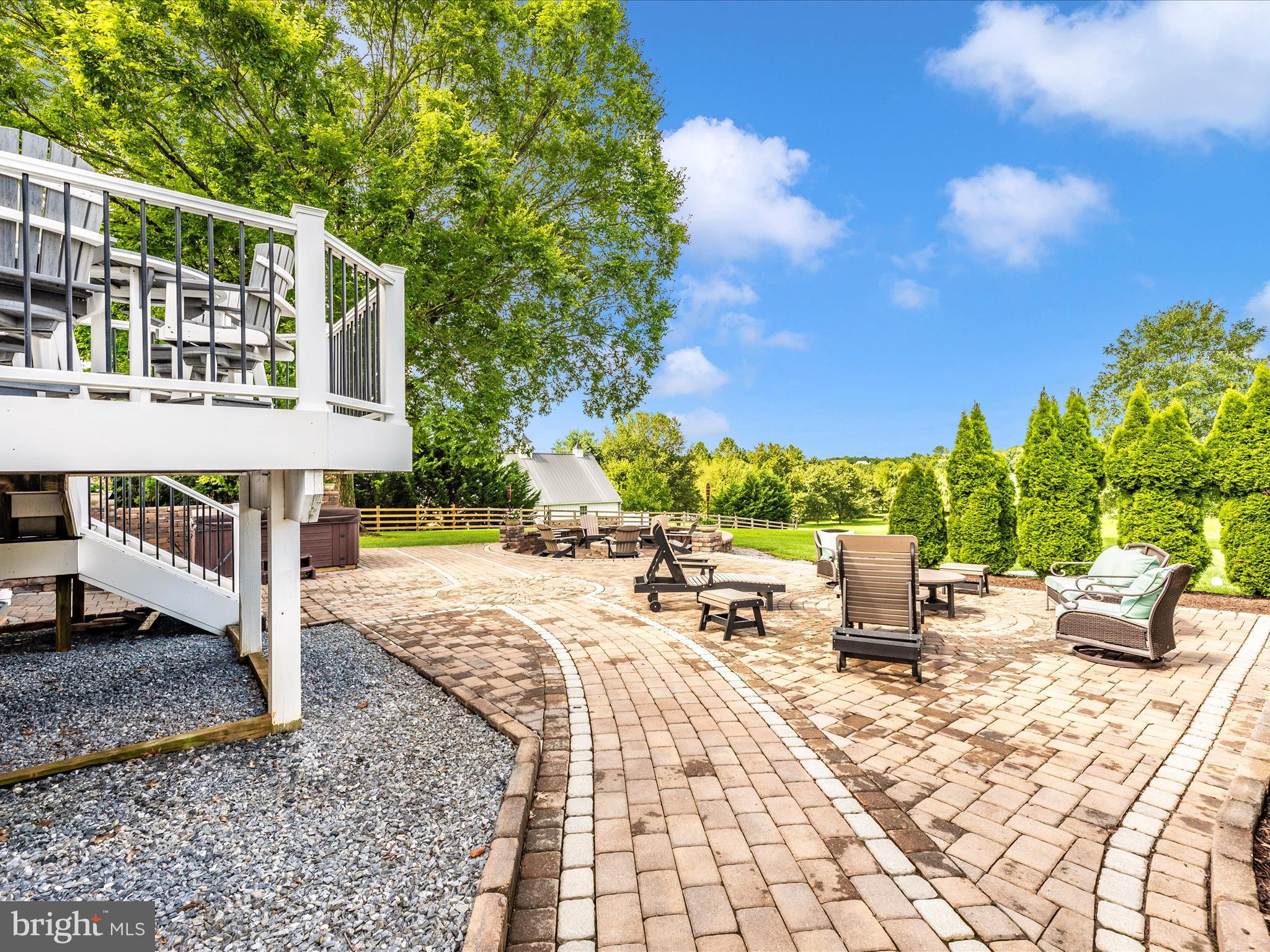 HOLLY HOUSE MEADOWS - Residential