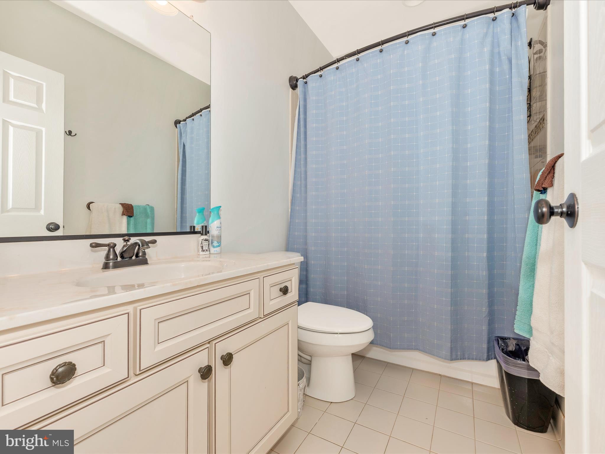 HOLLY HOUSE MEADOWS - Residential