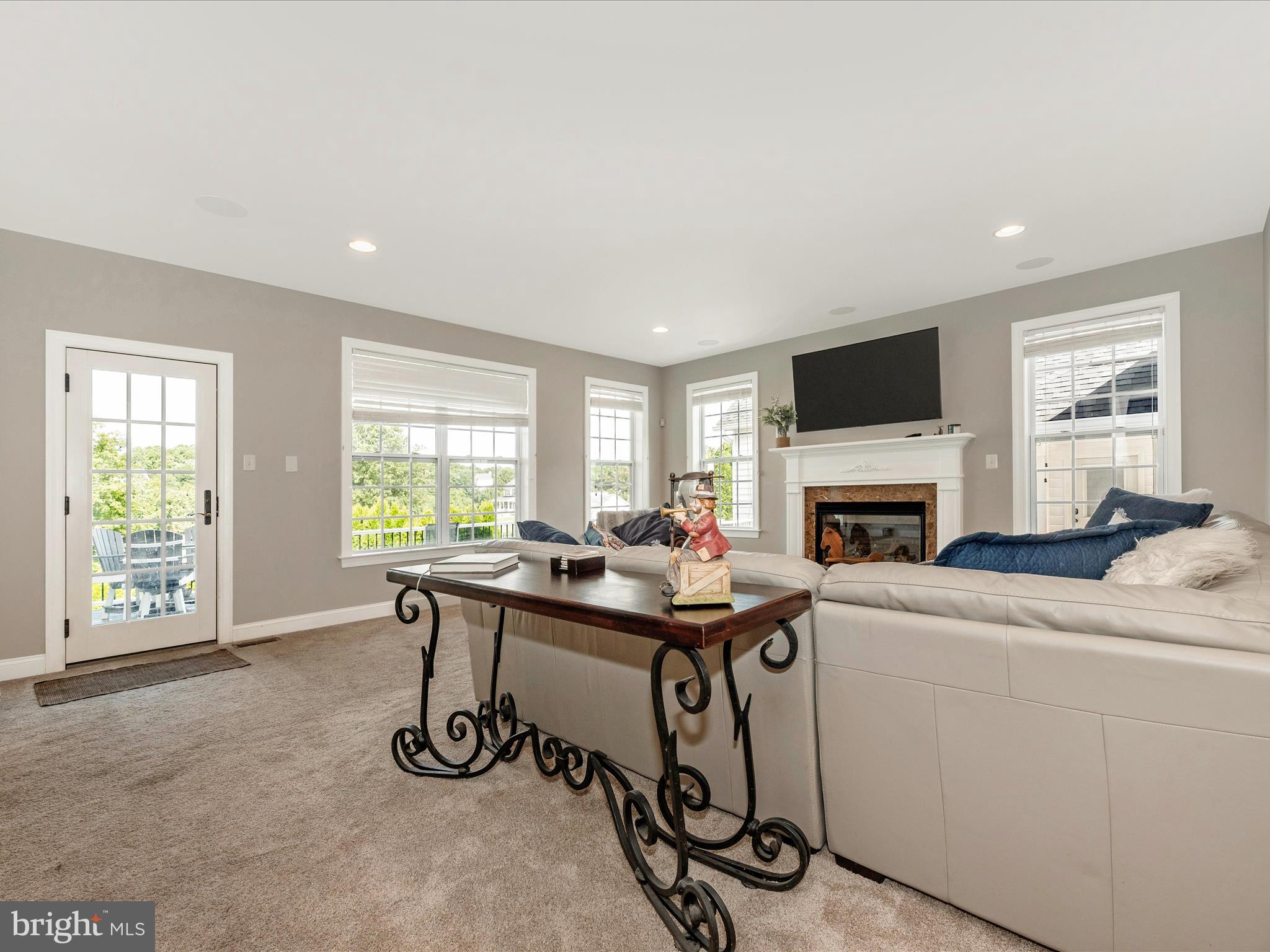 HOLLY HOUSE MEADOWS - Residential