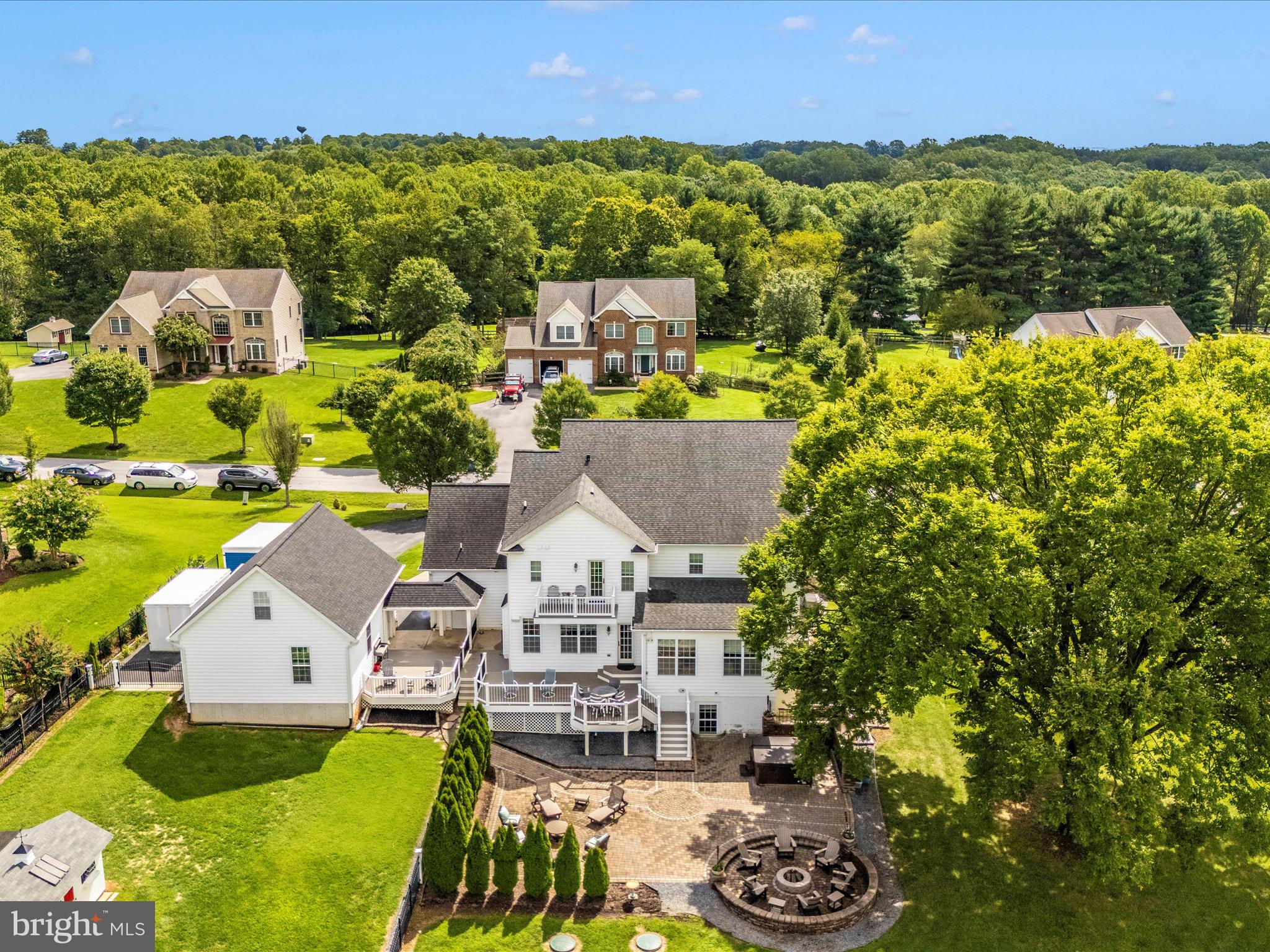 HOLLY HOUSE MEADOWS - Residential