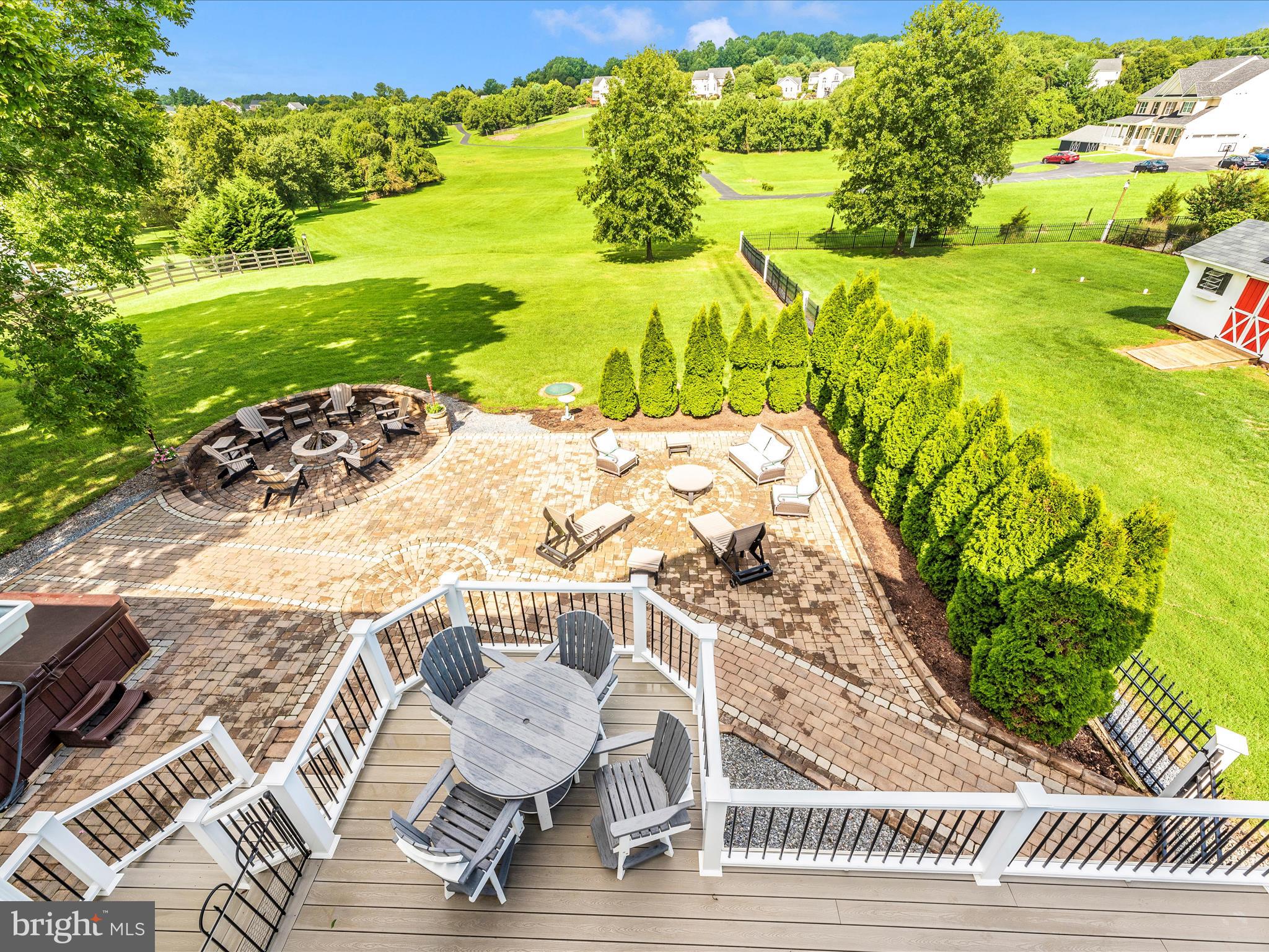 HOLLY HOUSE MEADOWS - Residential