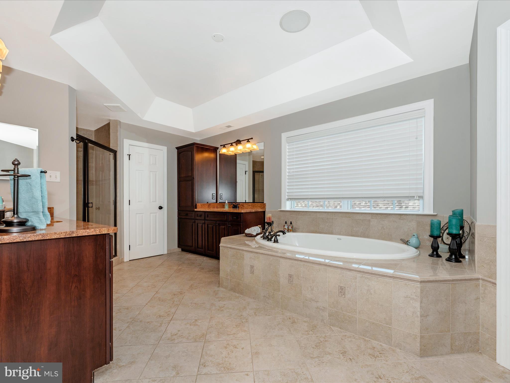 HOLLY HOUSE MEADOWS - Residential