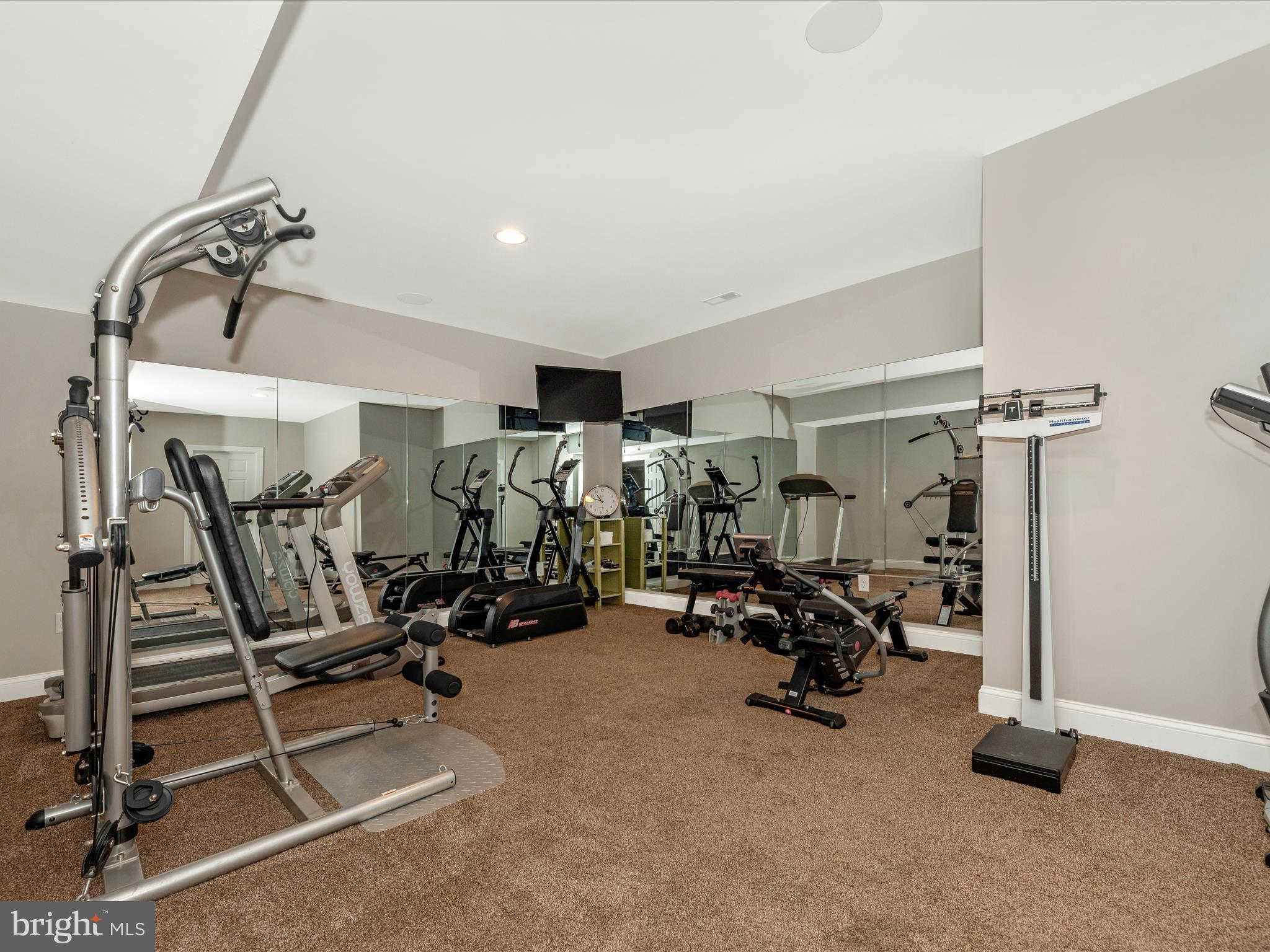 HOLLY HOUSE MEADOWS - Residential