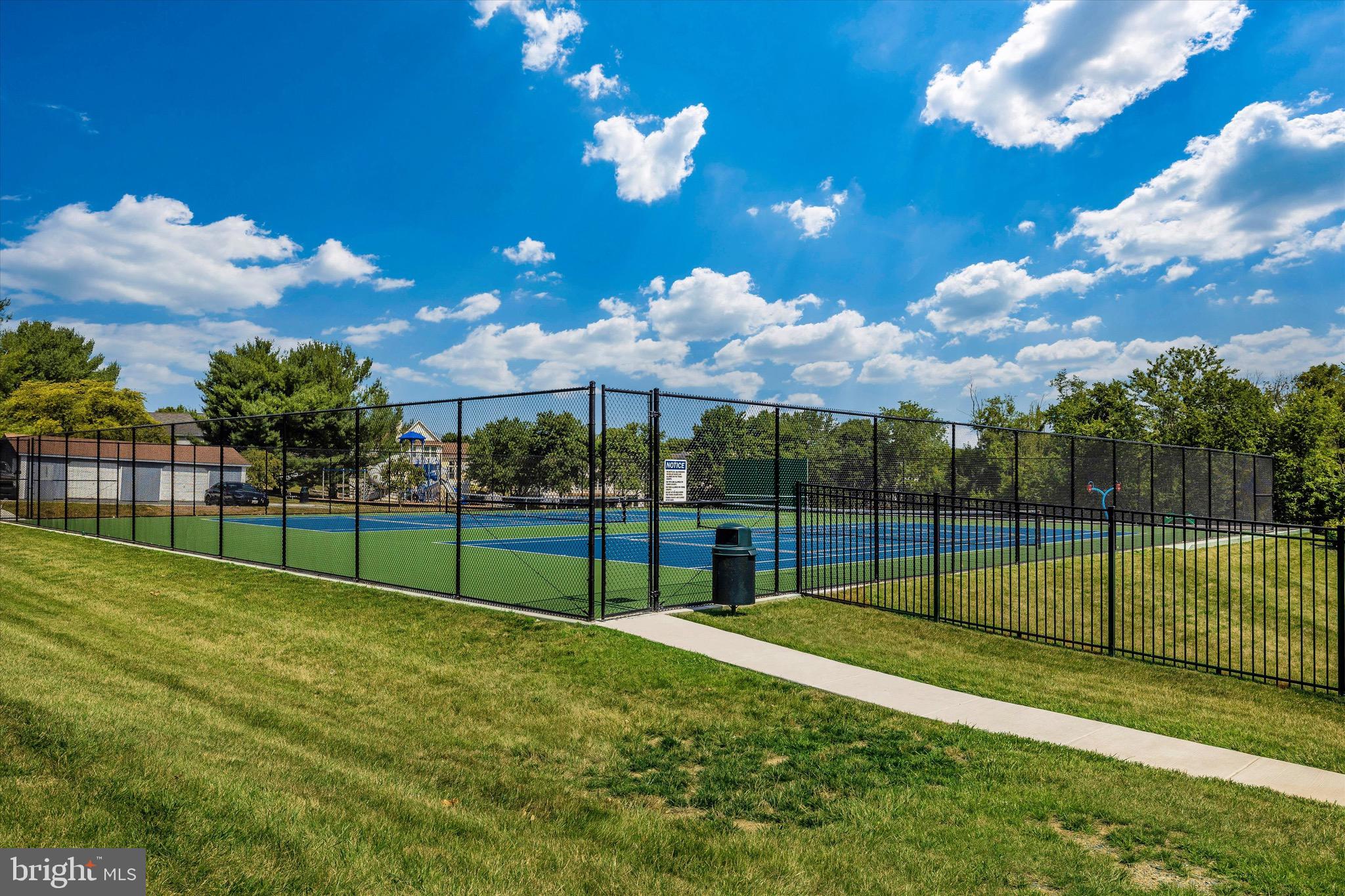 SPRING RIDGE - Residential