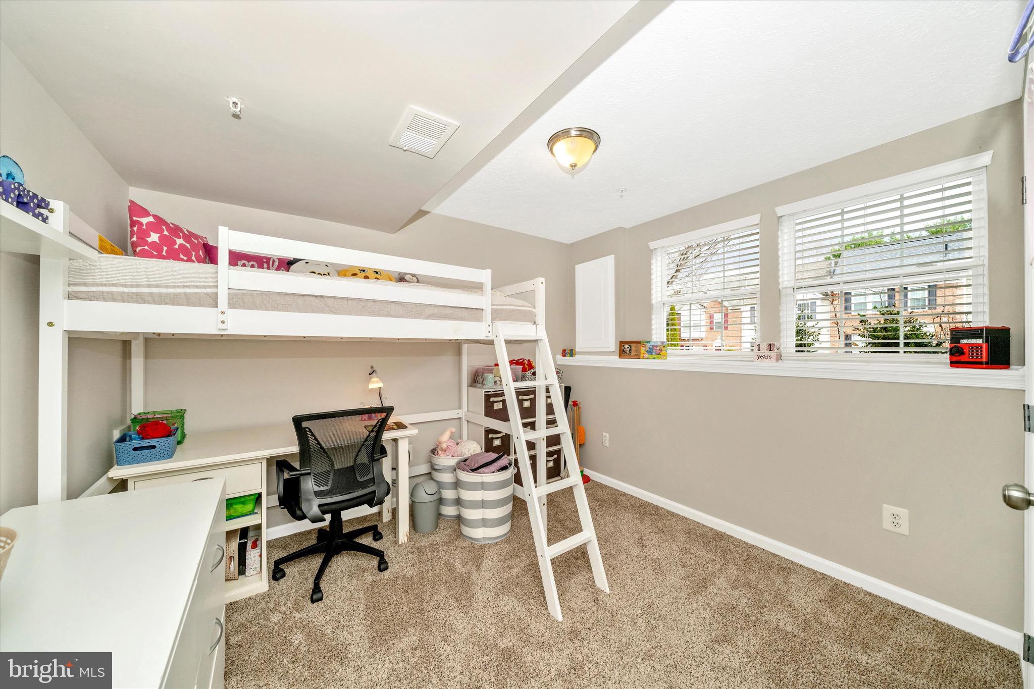 SPRING RIDGE - Residential