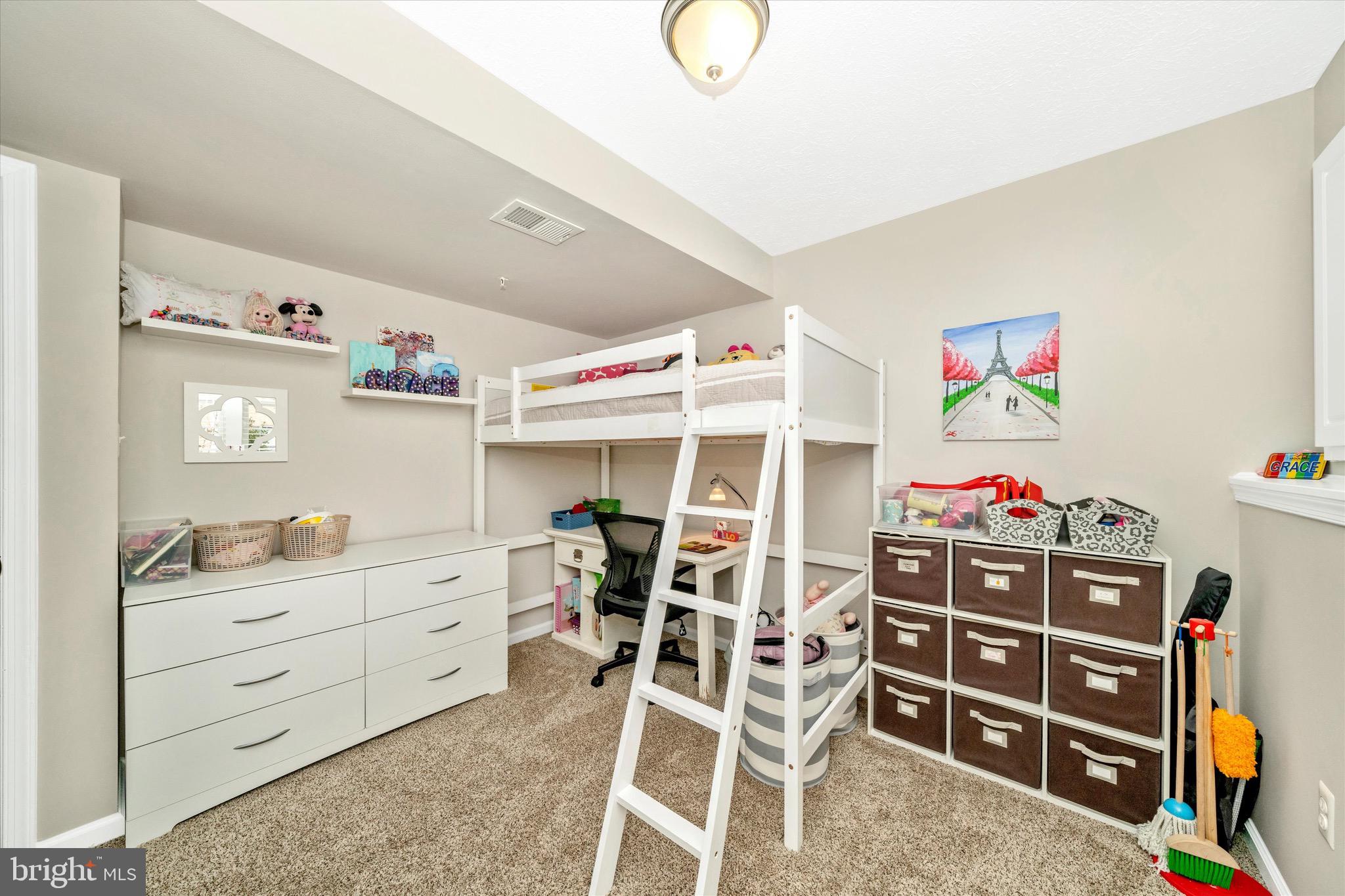 SPRING RIDGE - Residential