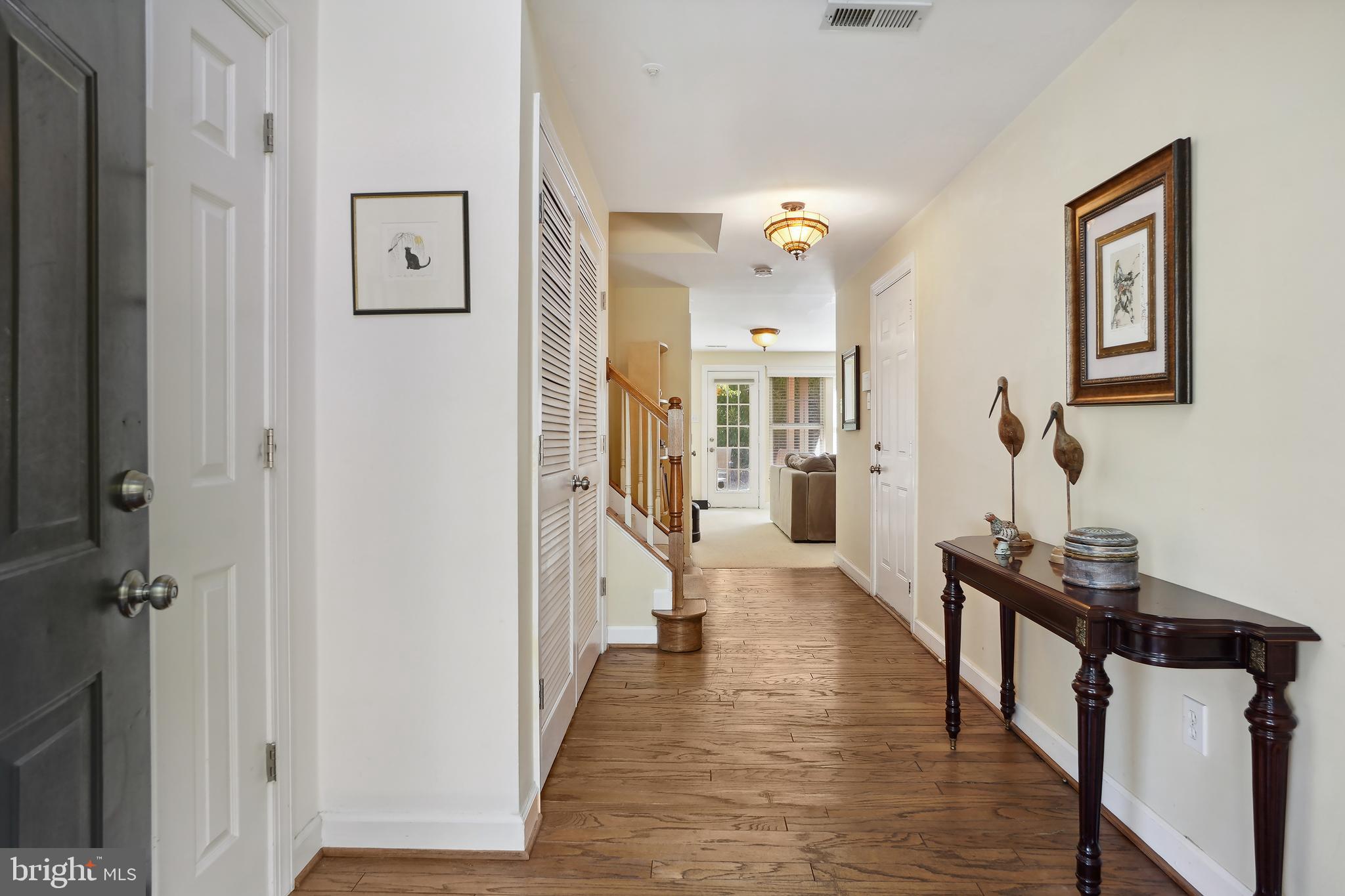 WILLOWS OF POTOMAC - Residential Lease