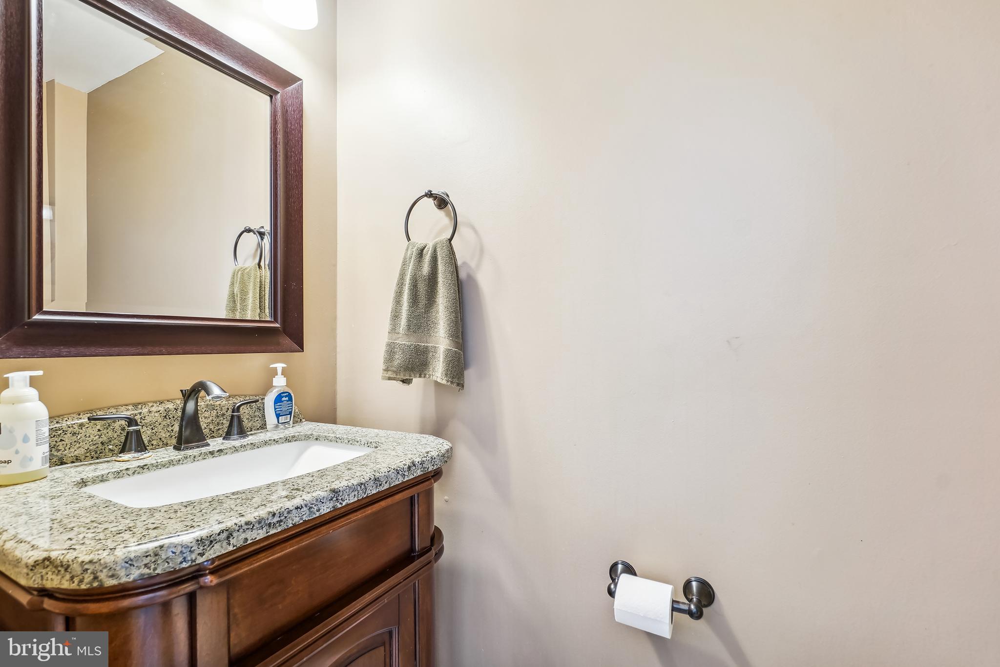 WILLOWS OF POTOMAC - Residential Lease