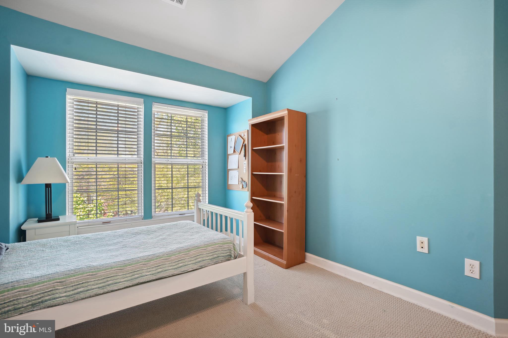 WILLOWS OF POTOMAC - Residential Lease