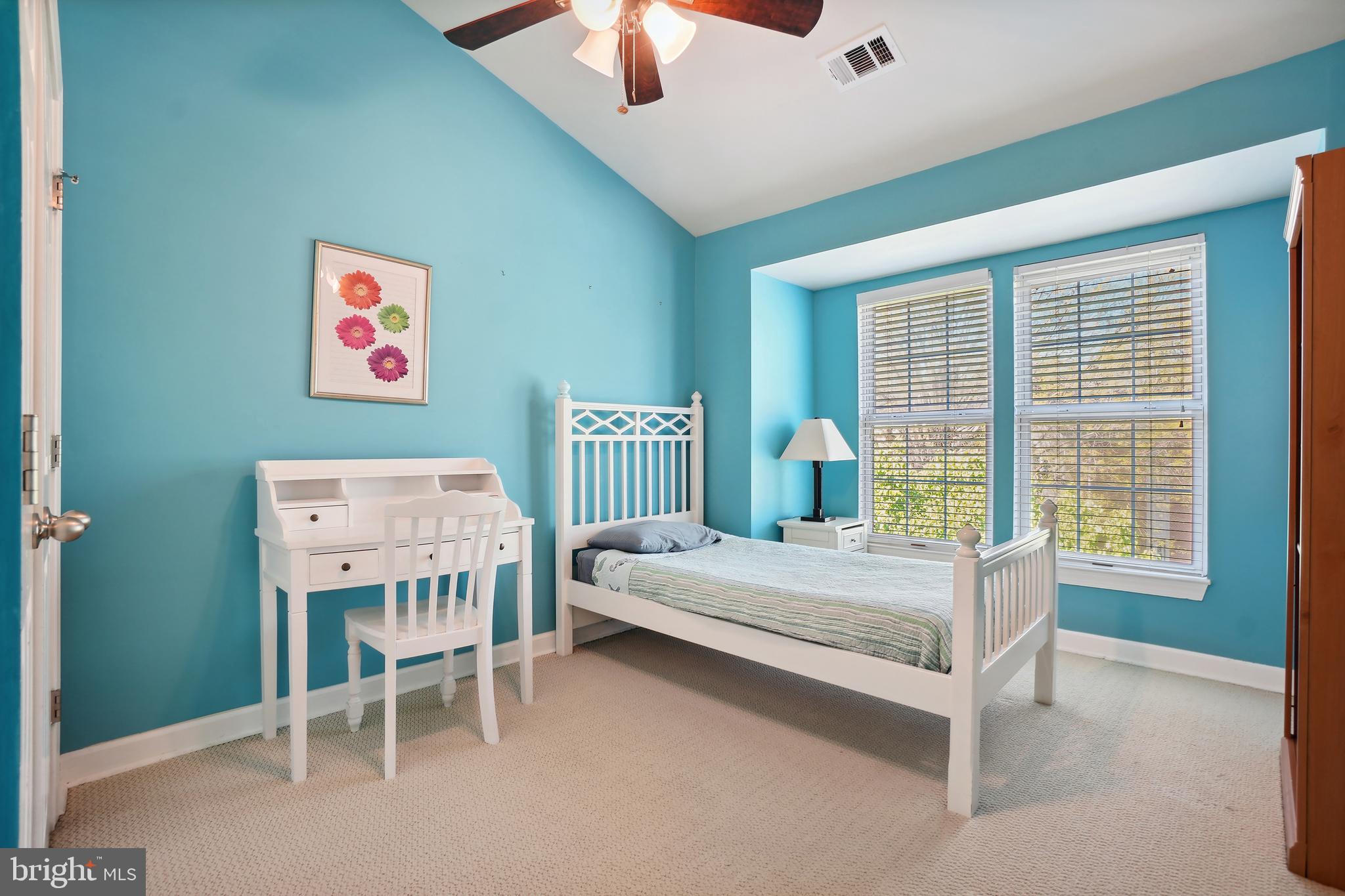 WILLOWS OF POTOMAC - Residential Lease