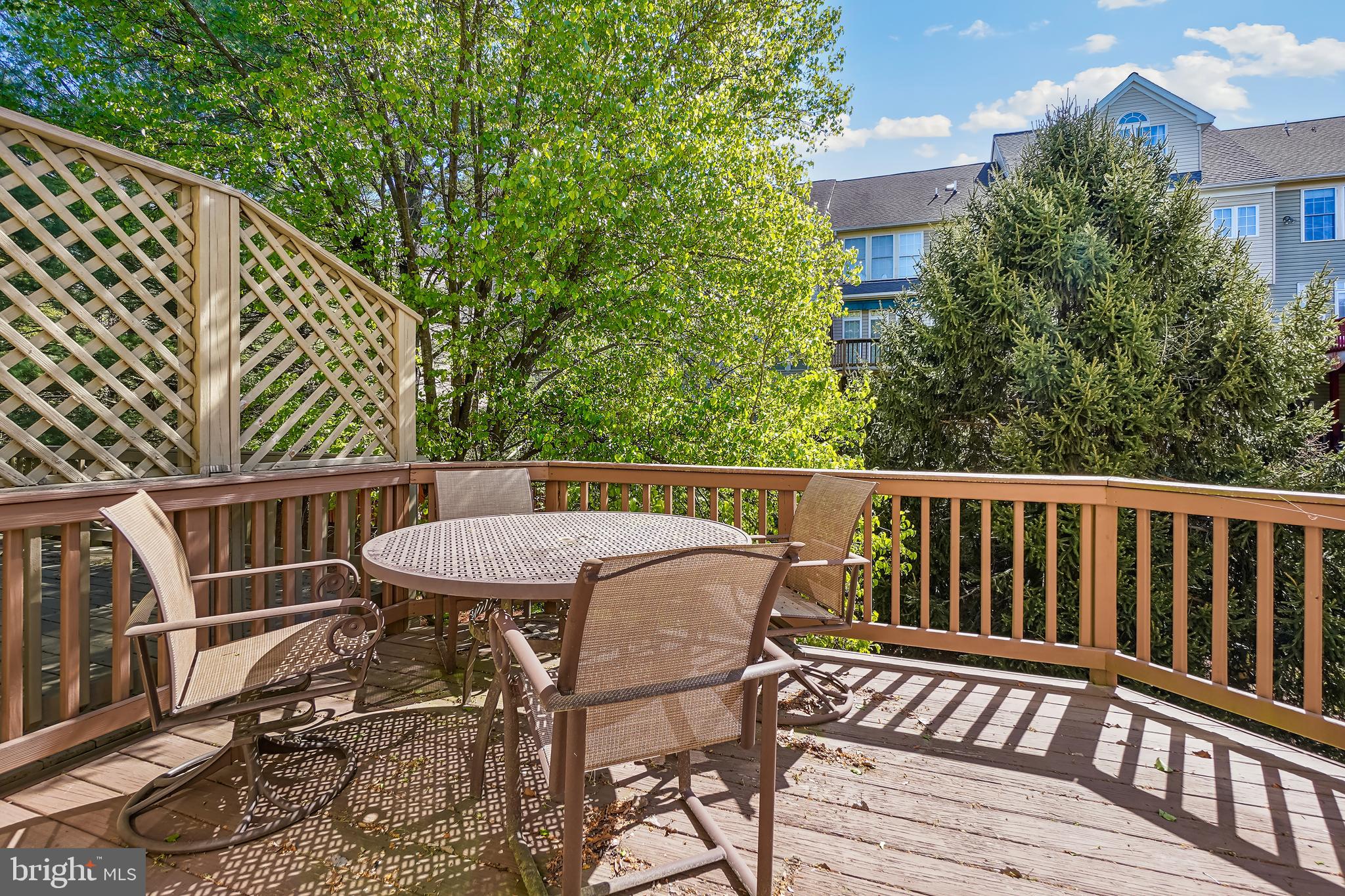 WILLOWS OF POTOMAC - Residential Lease