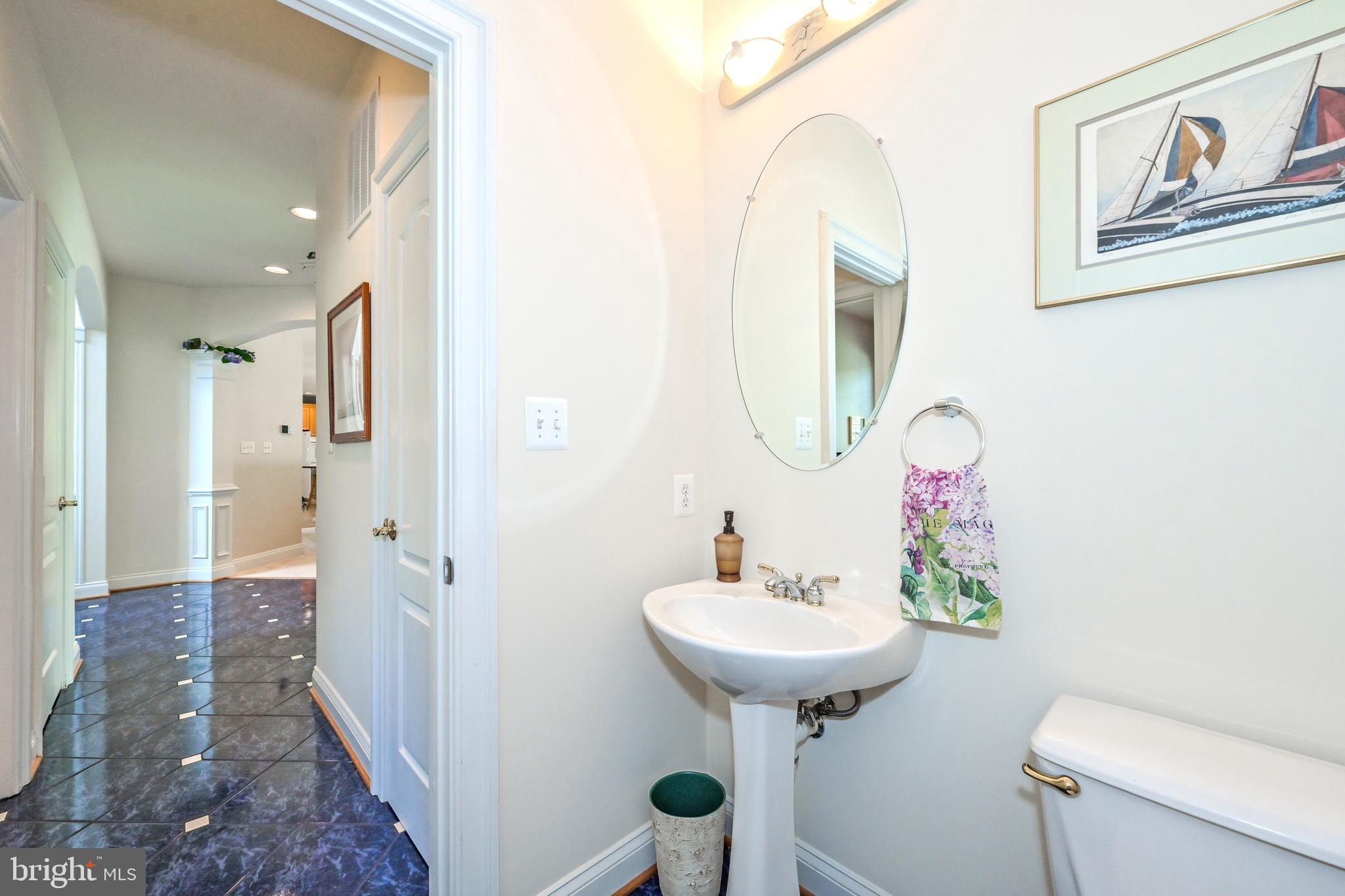 ASHBURN VILLAGE - Residential