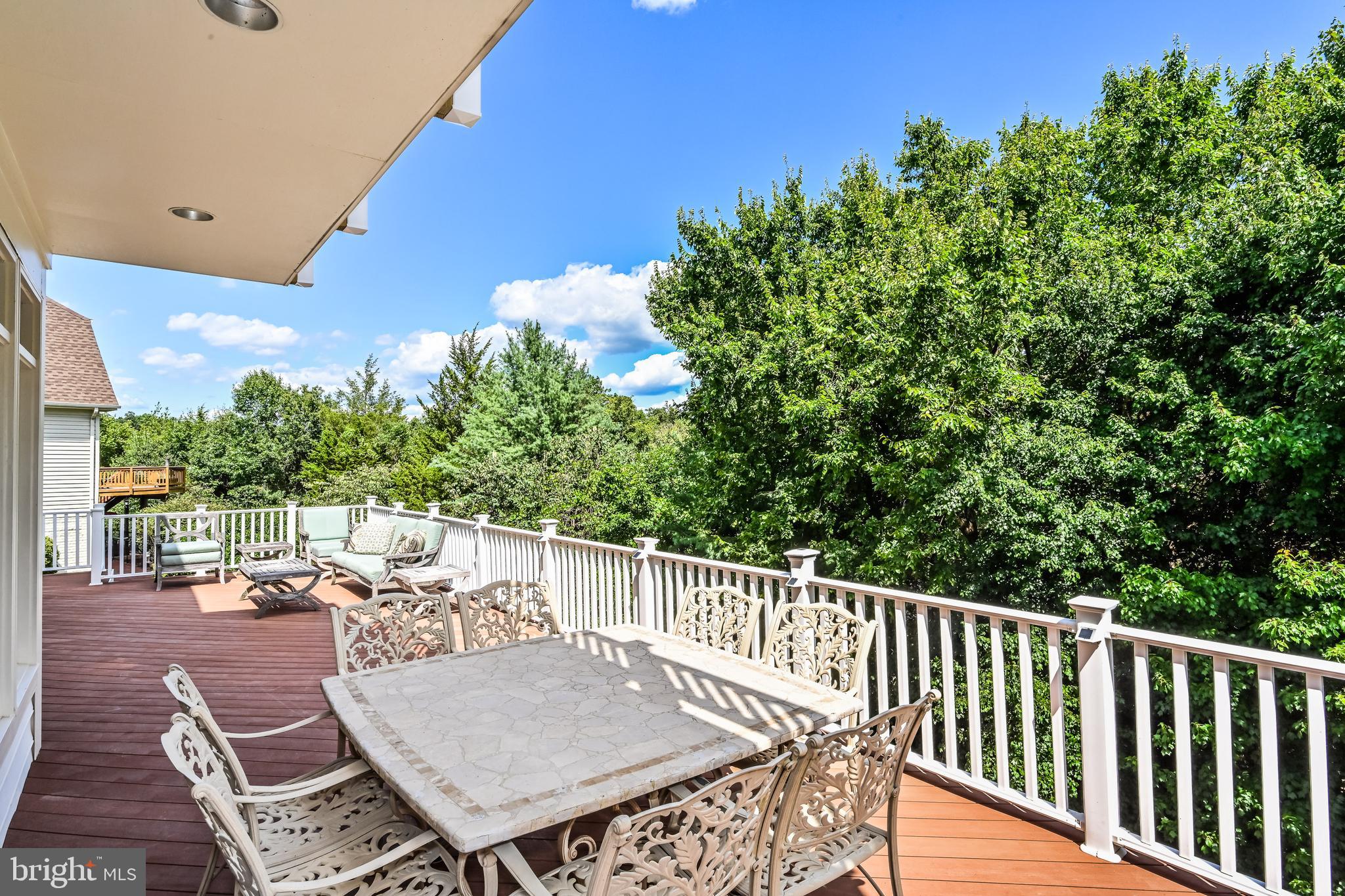 ASHBURN VILLAGE - Residential