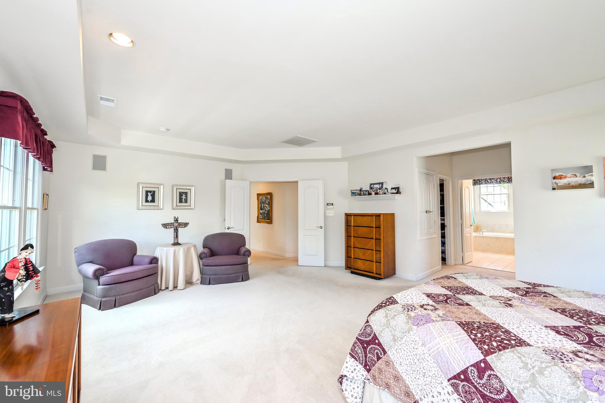 ASHBURN VILLAGE - Residential