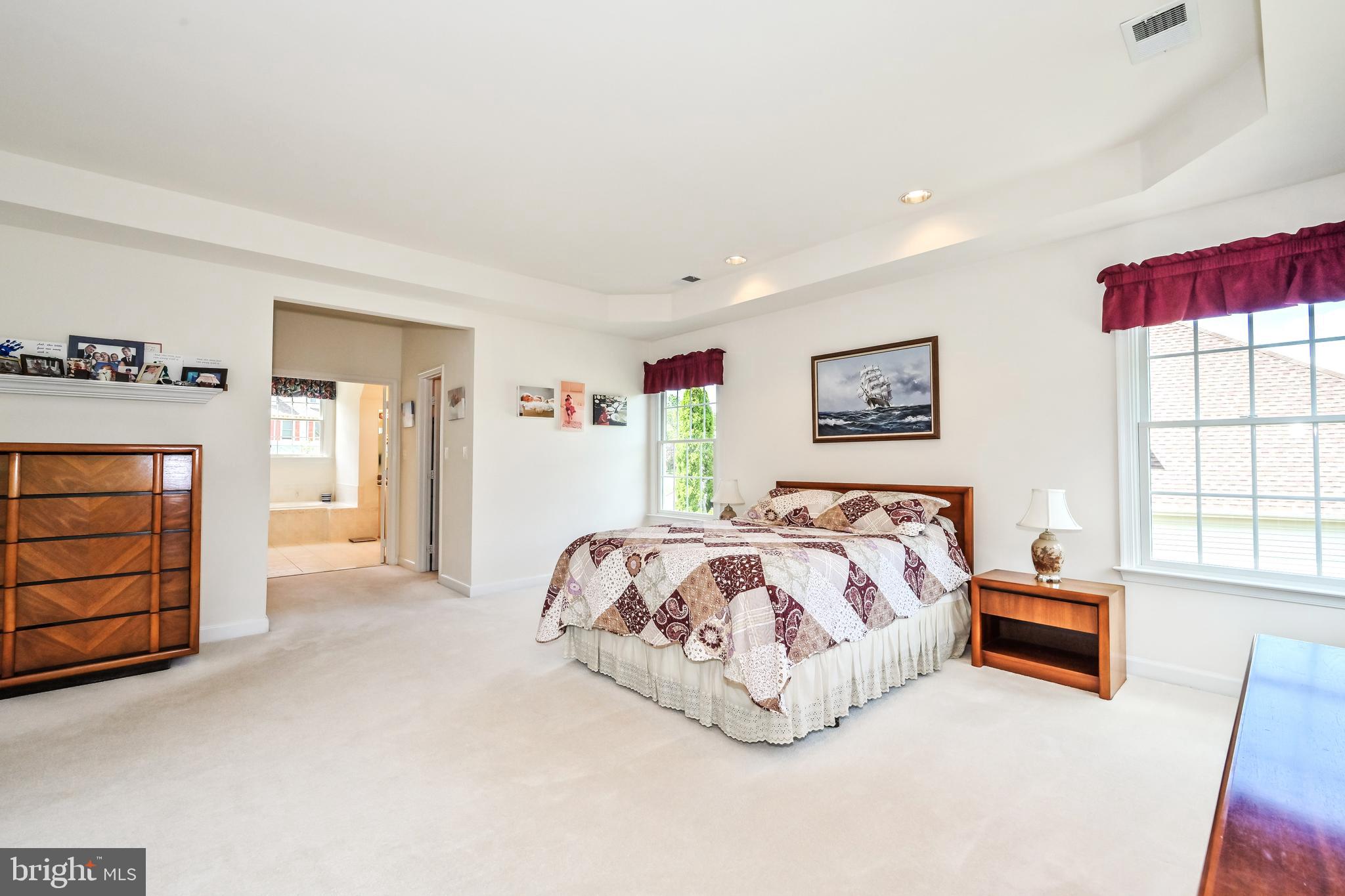 ASHBURN VILLAGE - Residential