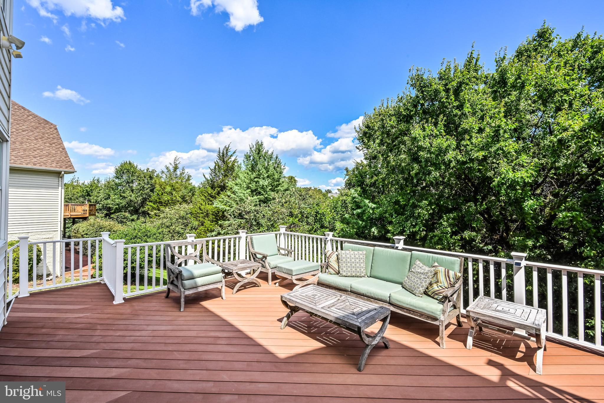 ASHBURN VILLAGE - Residential