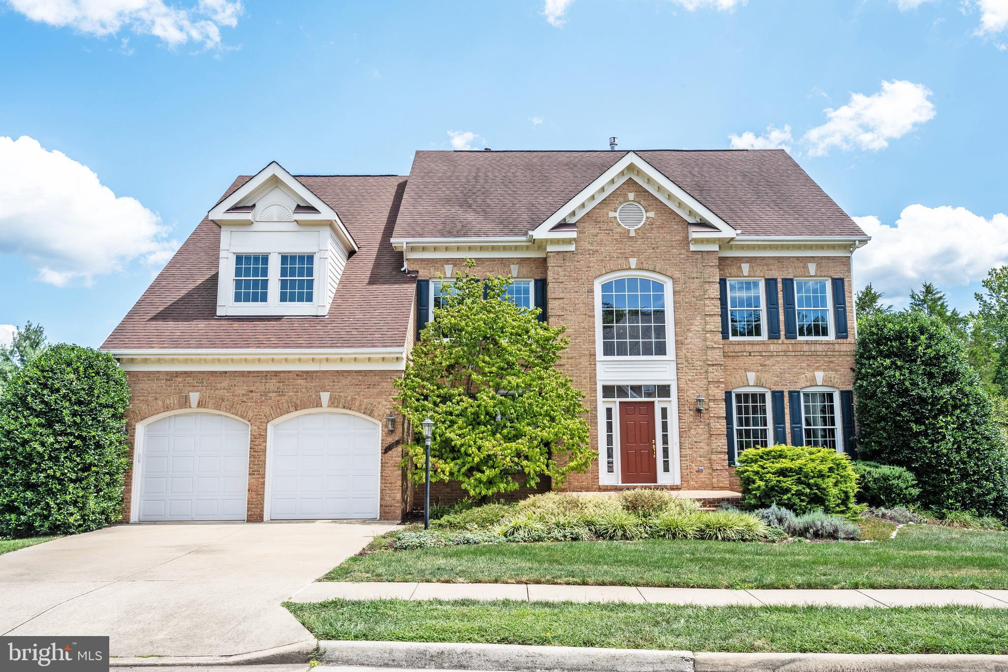 ASHBURN VILLAGE - Residential