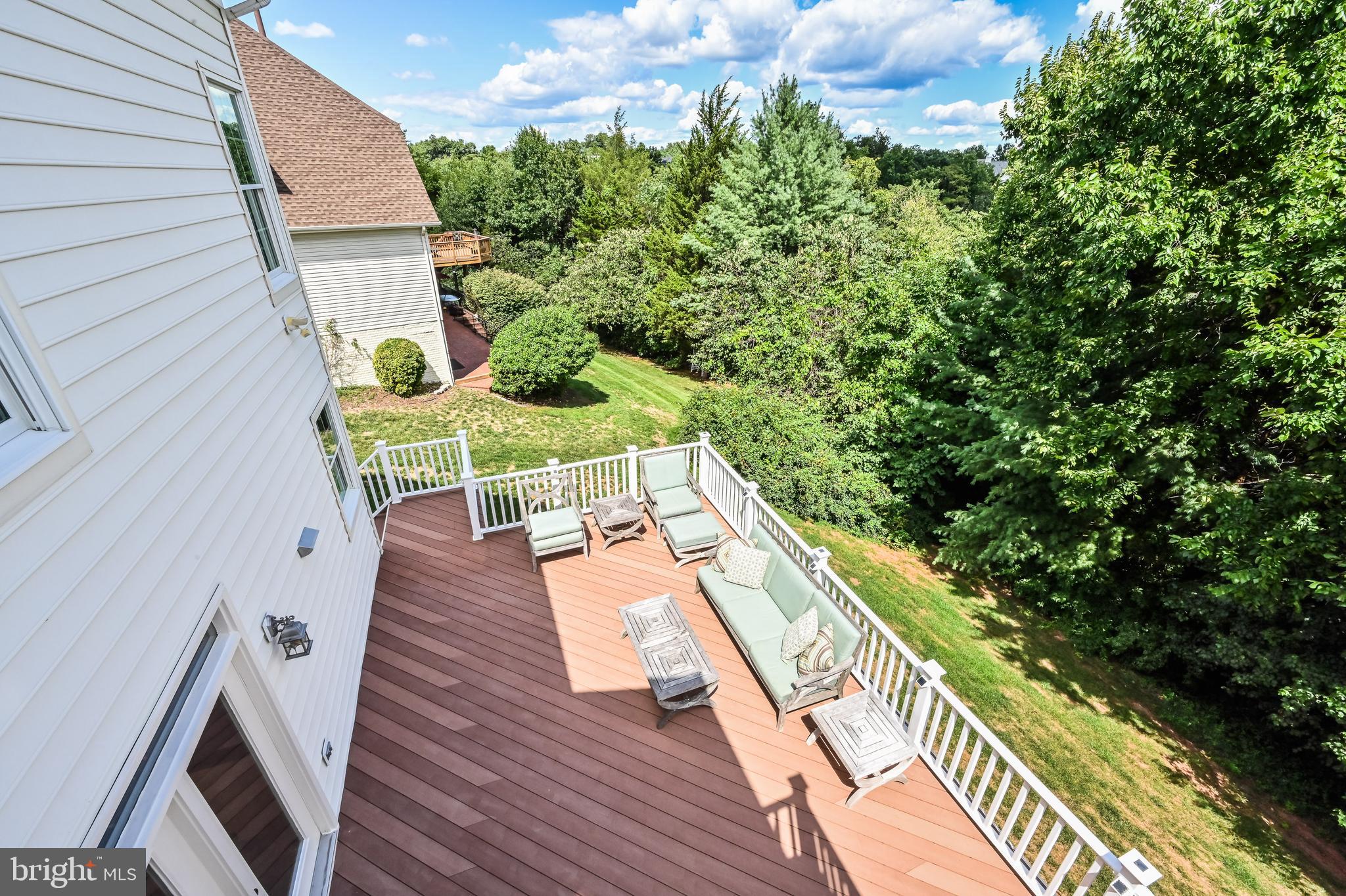 ASHBURN VILLAGE - Residential