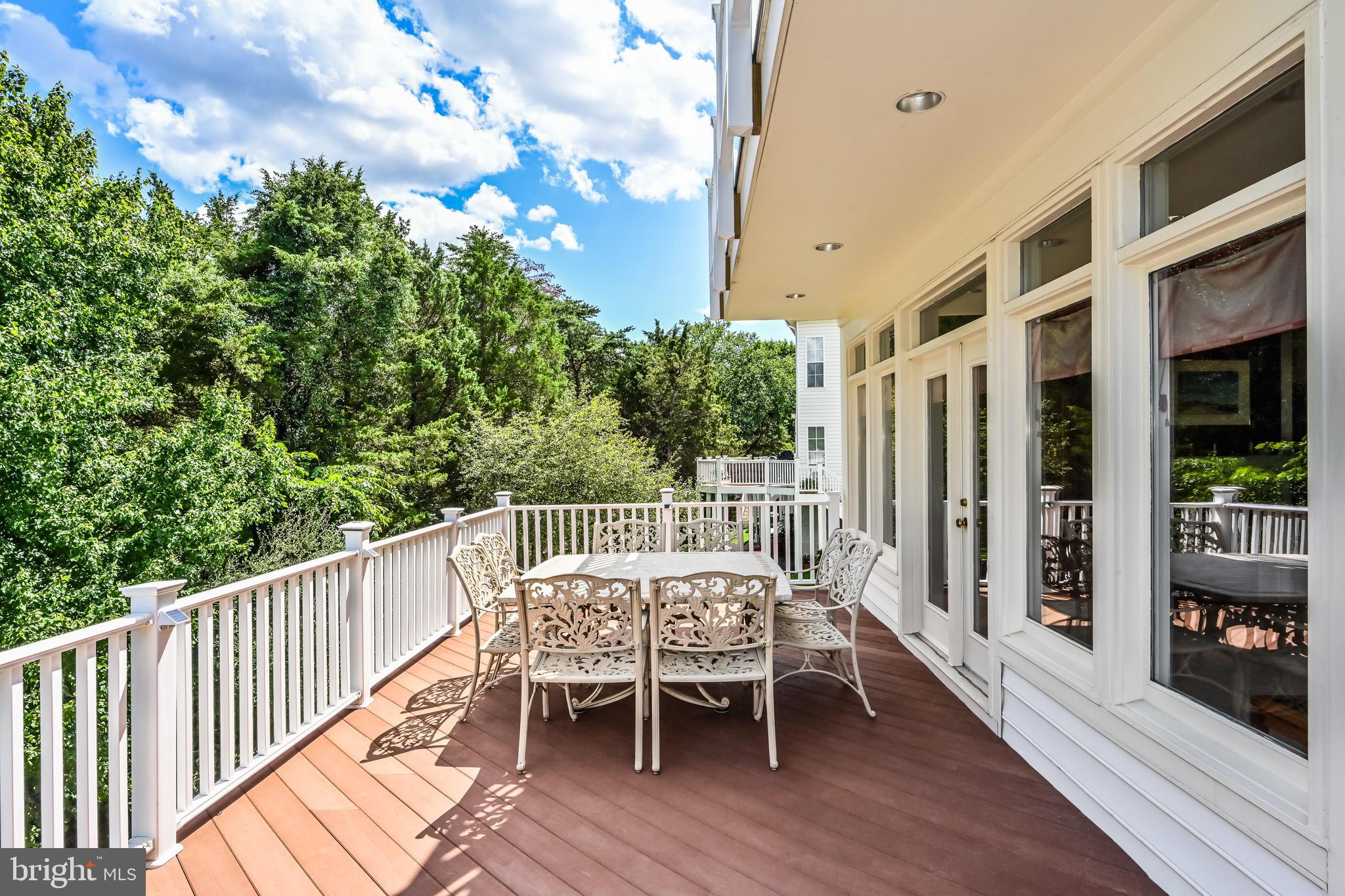 ASHBURN VILLAGE - Residential