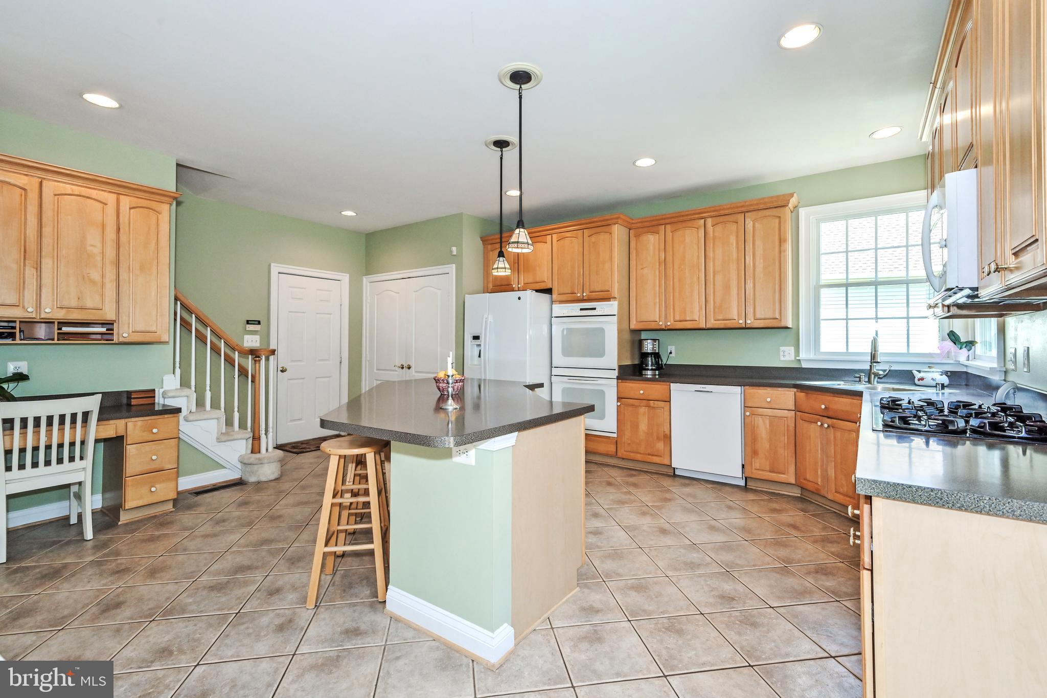 ASHBURN VILLAGE - Residential