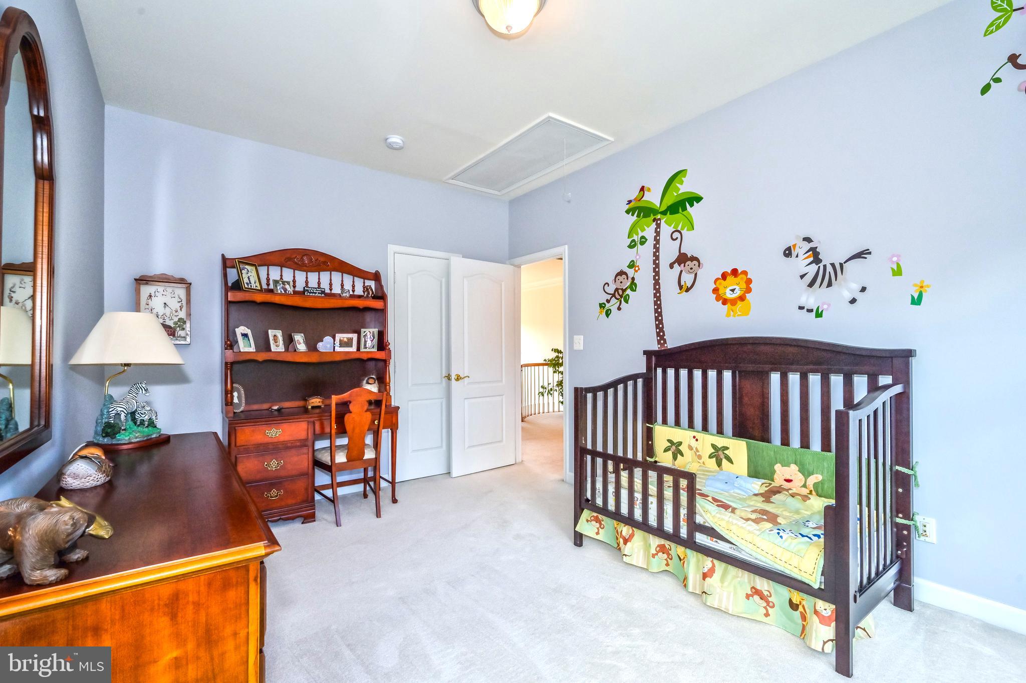 ASHBURN VILLAGE - Residential