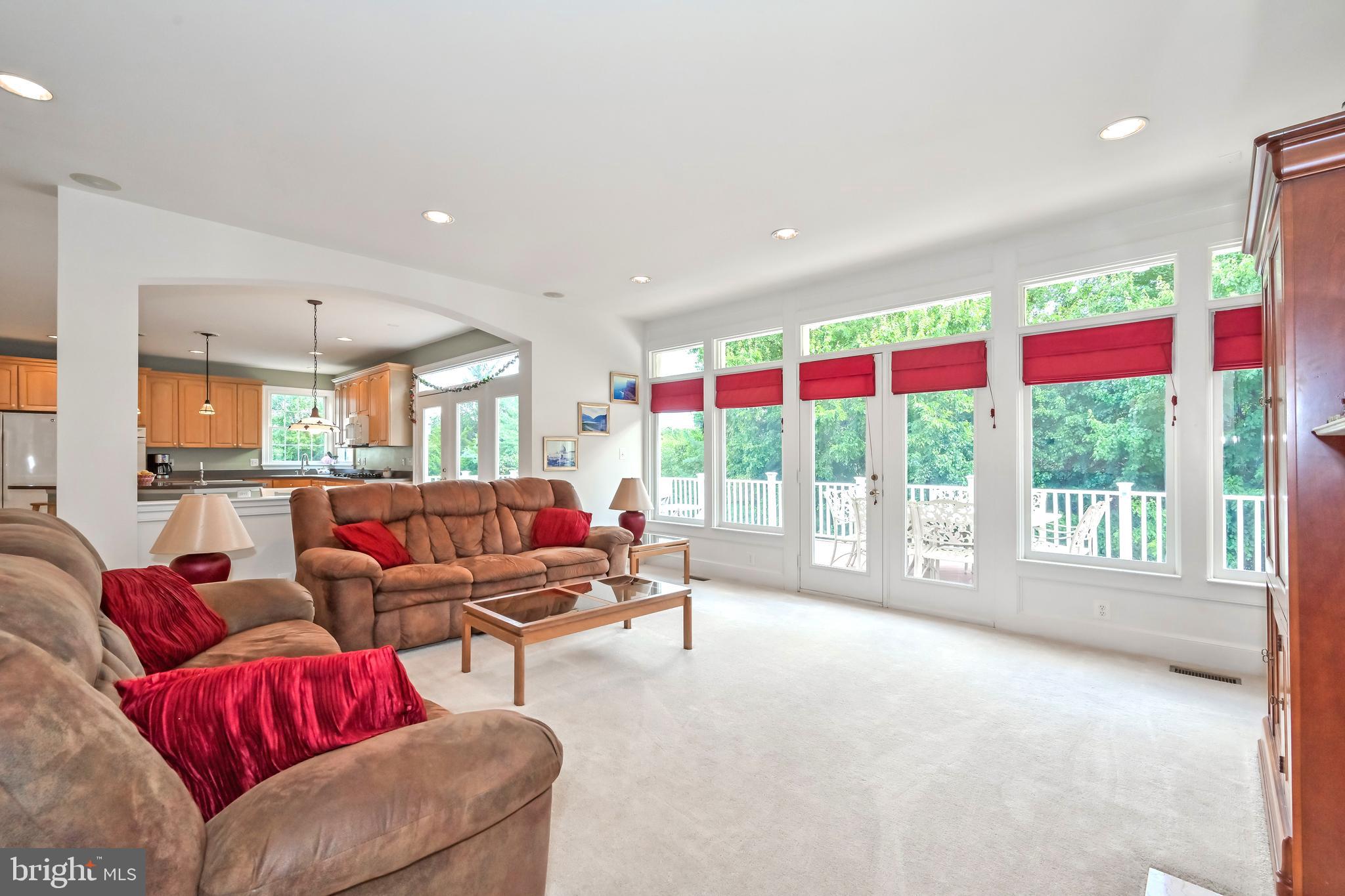 ASHBURN VILLAGE - Residential