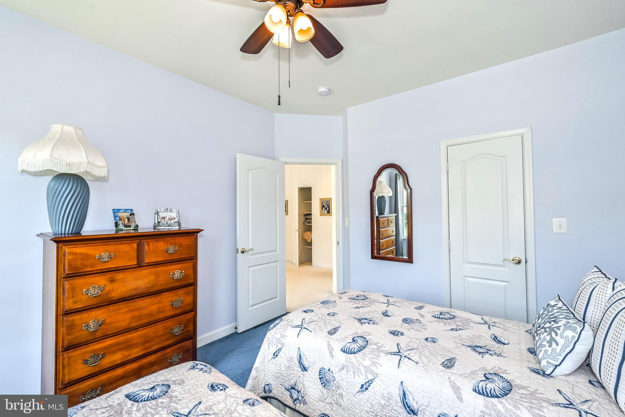 ASHBURN VILLAGE - Residential