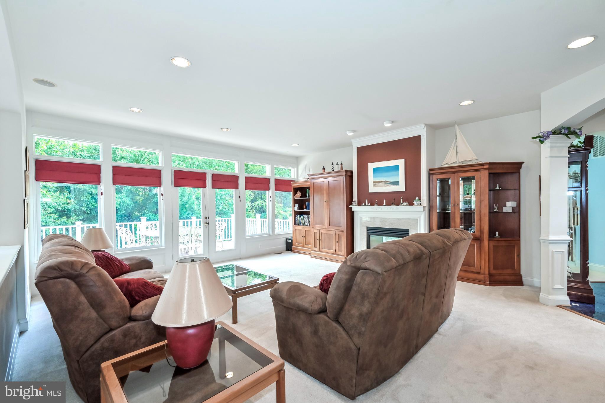 ASHBURN VILLAGE - Residential