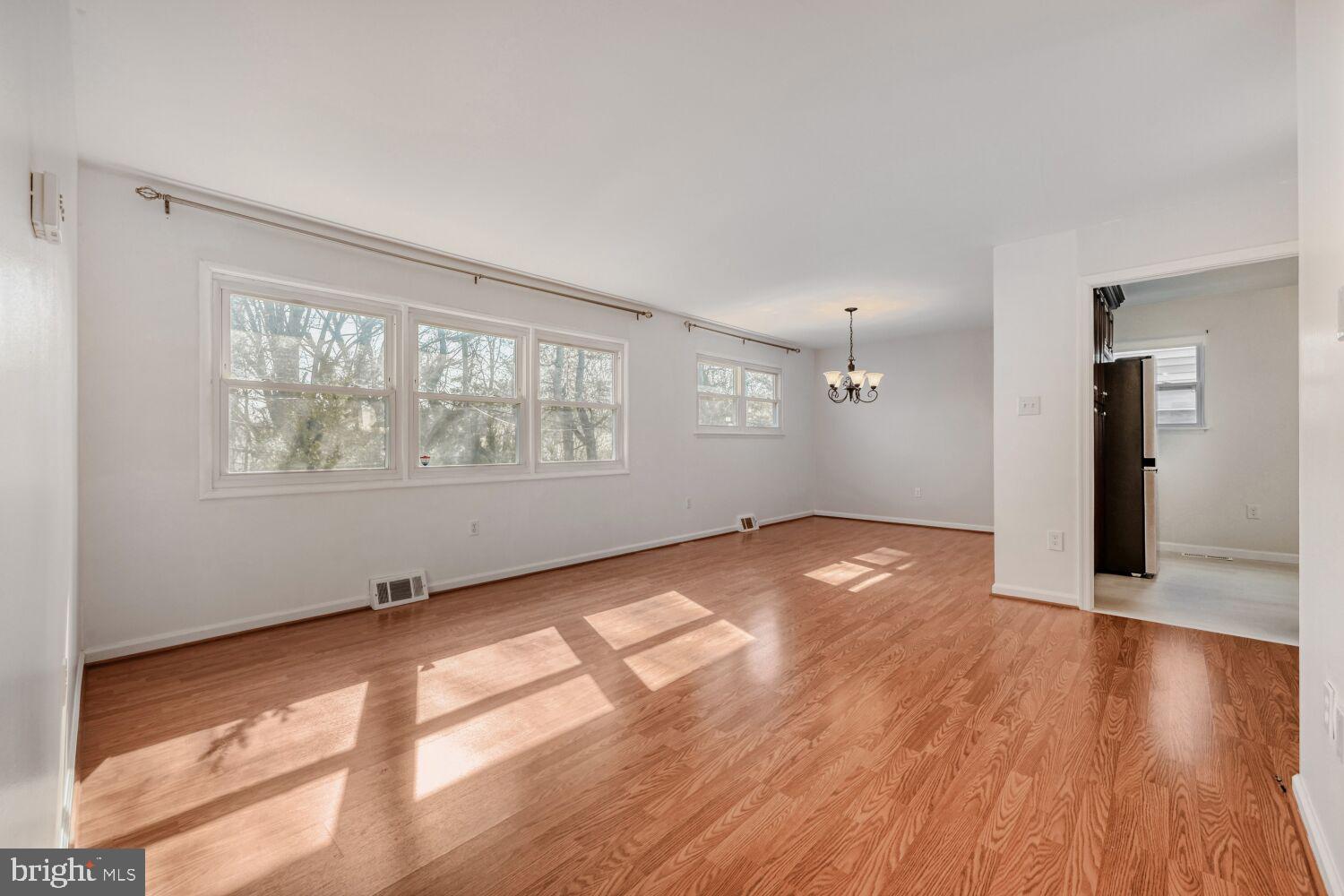 SUBURBIA - Residential