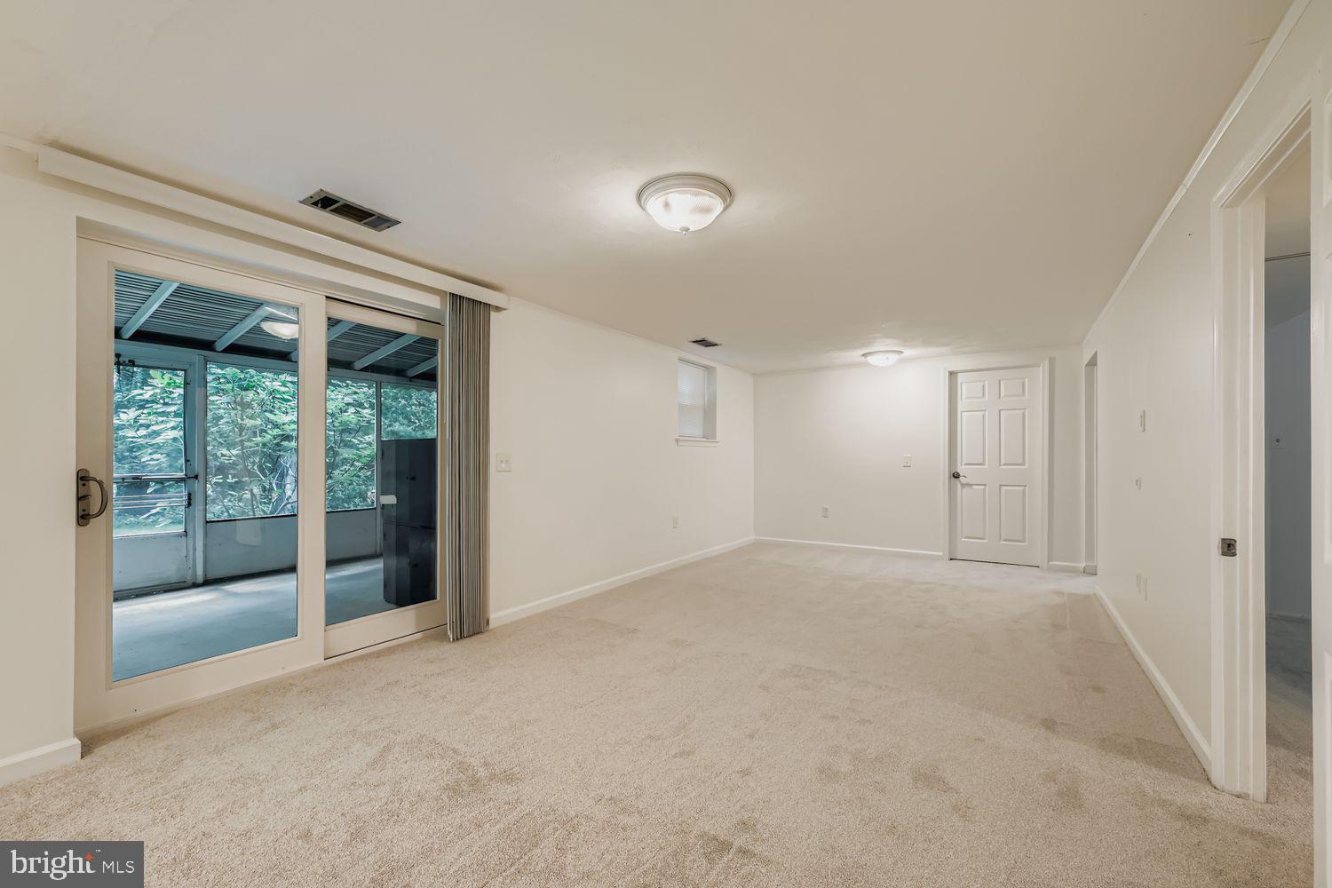 SUBURBIA - Residential