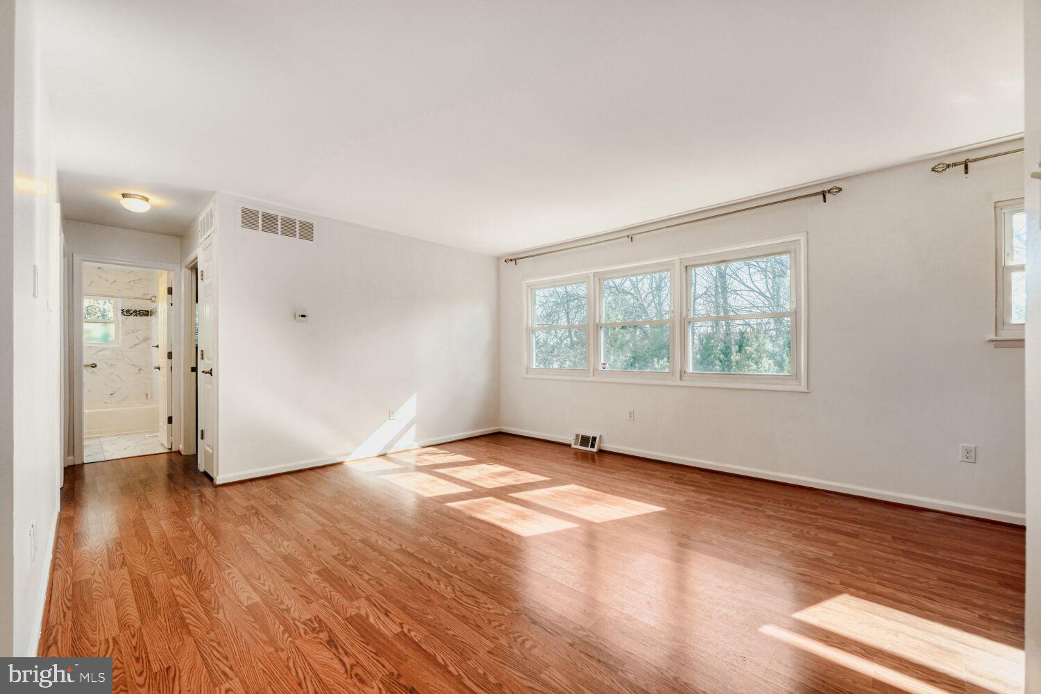 SUBURBIA - Residential