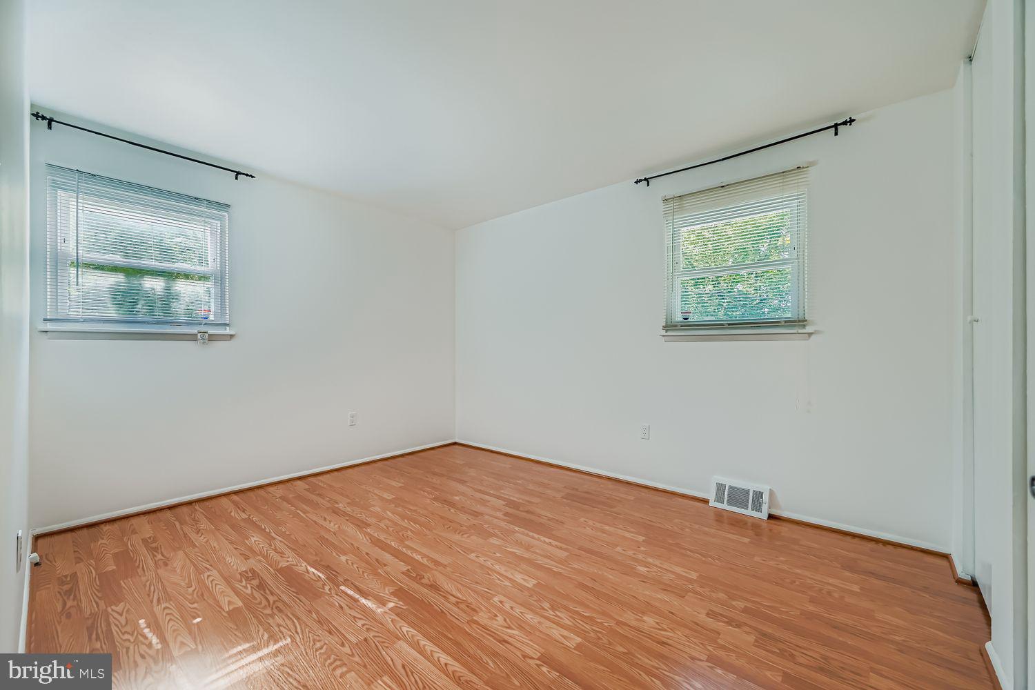 SUBURBIA - Residential