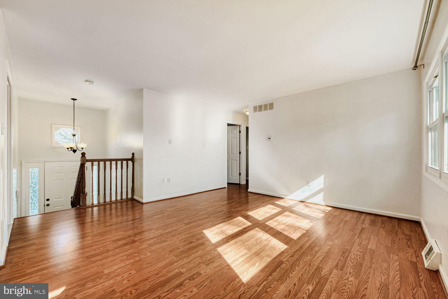 SUBURBIA - Residential