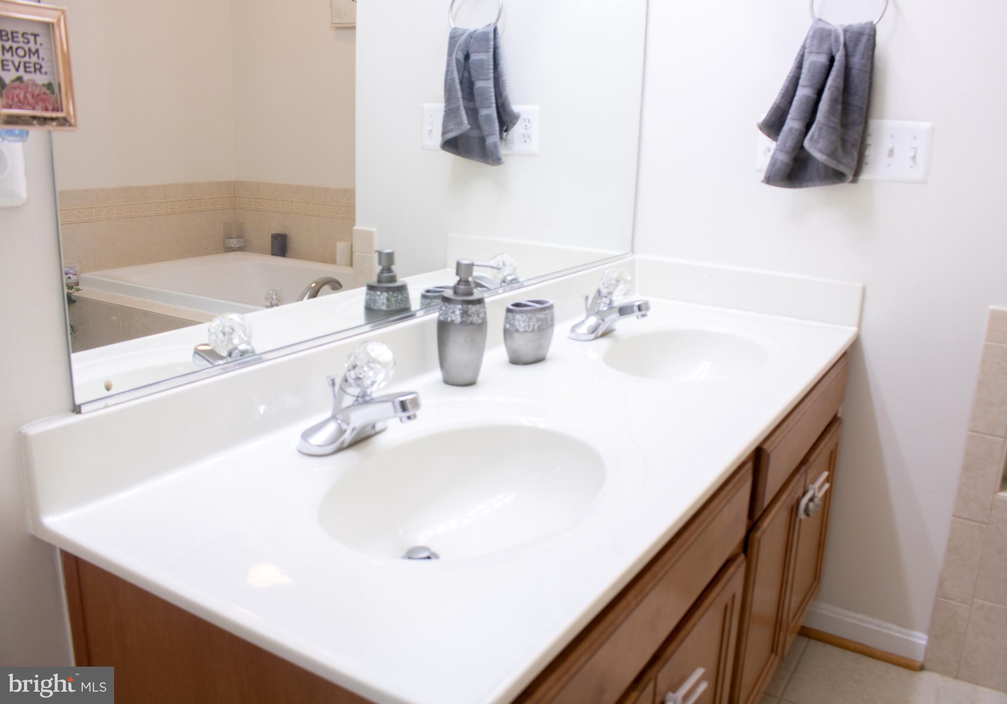 POWELLS RUN VILLAGE - Residential Lease