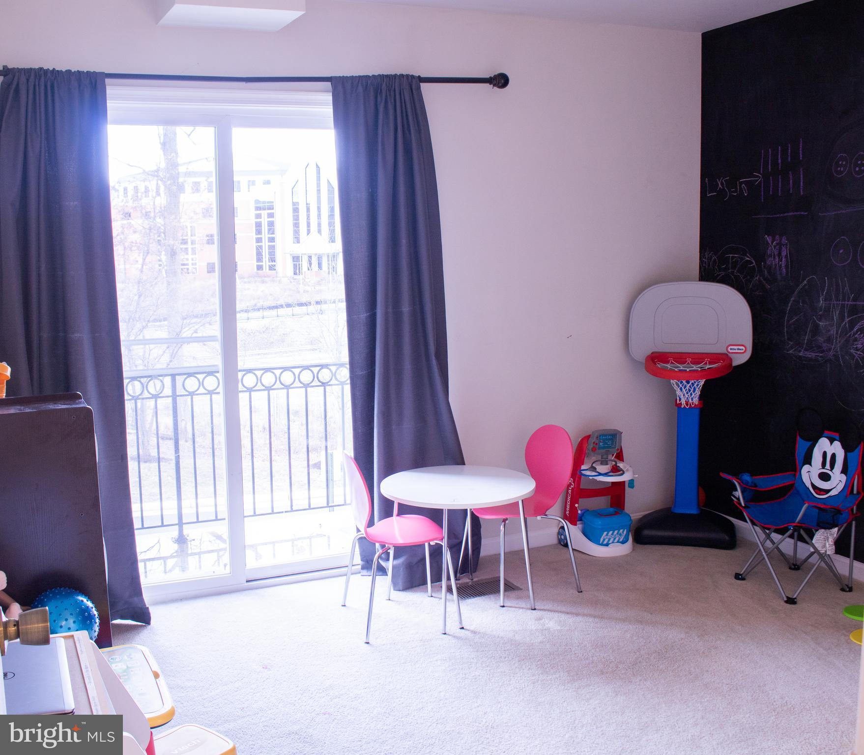 POWELLS RUN VILLAGE - Residential Lease