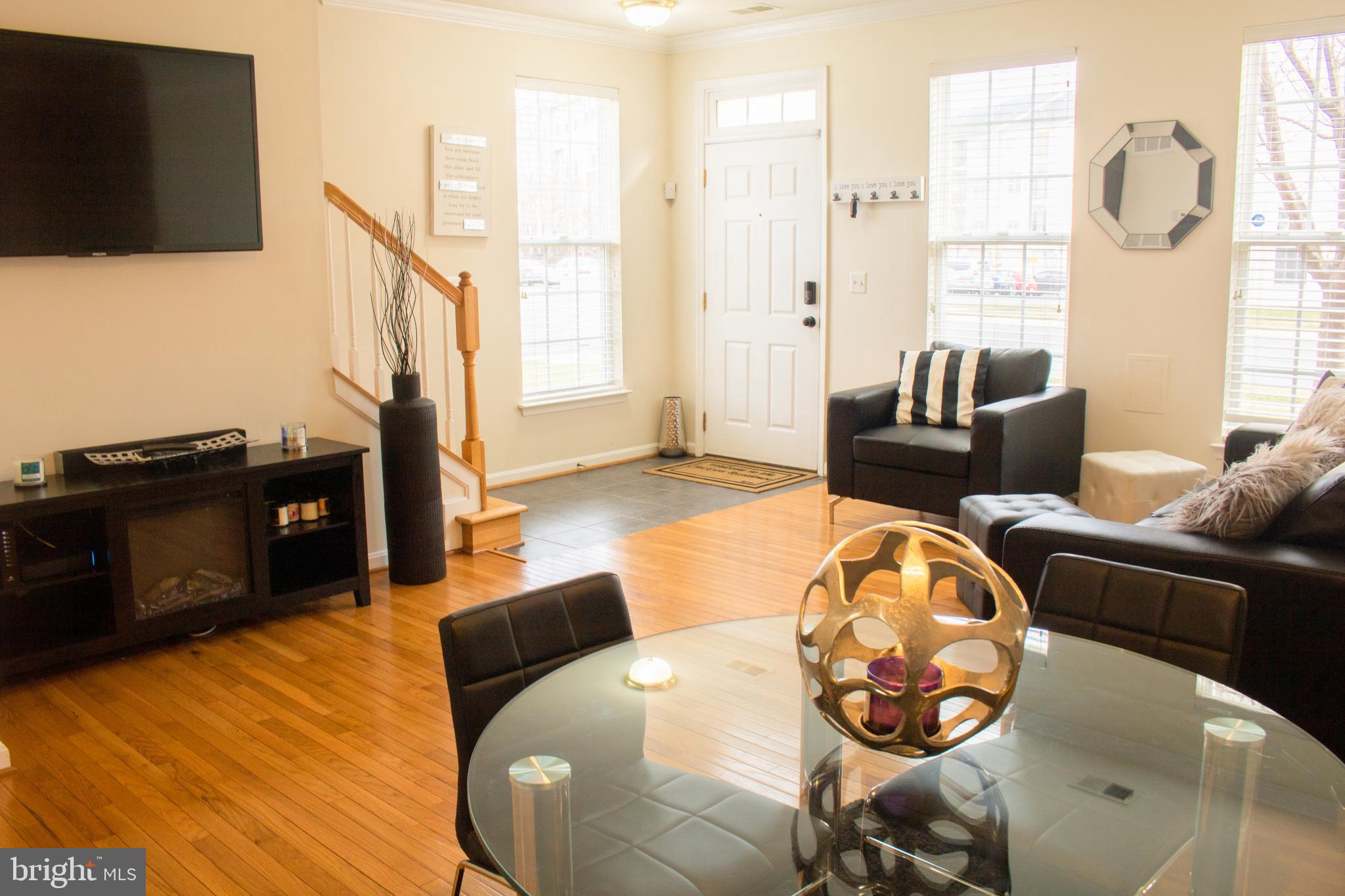 POWELLS RUN VILLAGE - Residential Lease